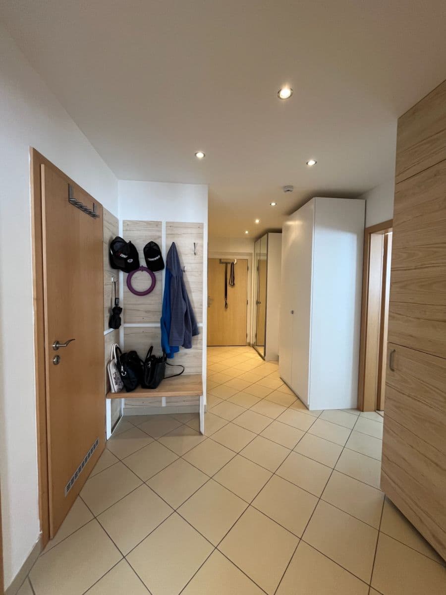 1 bedroom with open-plan kitchen flat to rent, 71 m², Sazovická, Prague, Prague 1 bedroom with open-plan kitchen flat to rent, 71 m², Sazovická, Prague, Prague