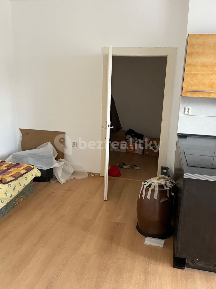1 bedroom with open-plan kitchen flat to rent, 39 m², U Vlastního krbu, Teplice, Ústecký Region 1 bedroom with open-plan kitchen flat to rent, 39 m², U Vlastního krbu, Teplice, Ústecký Region