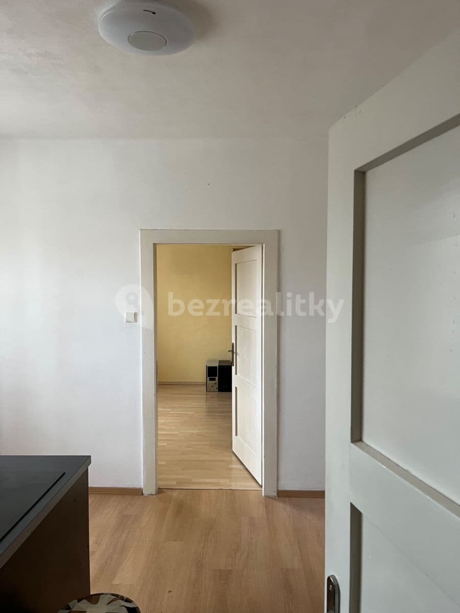 1 bedroom with open-plan kitchen flat to rent, 39 m², U Vlastního krbu, Teplice, Ústecký Region 1 bedroom with open-plan kitchen flat to rent, 39 m², U Vlastního krbu, Teplice, Ústecký Region