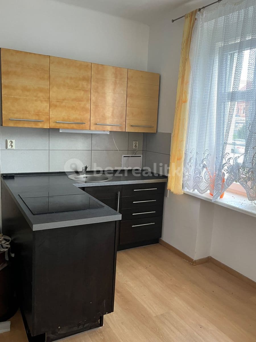 1 bedroom with open-plan kitchen flat to rent, 39 m², U Vlastního krbu, Teplice, Ústecký Region 1 bedroom with open-plan kitchen flat to rent, 39 m², U Vlastního krbu, Teplice, Ústecký Region