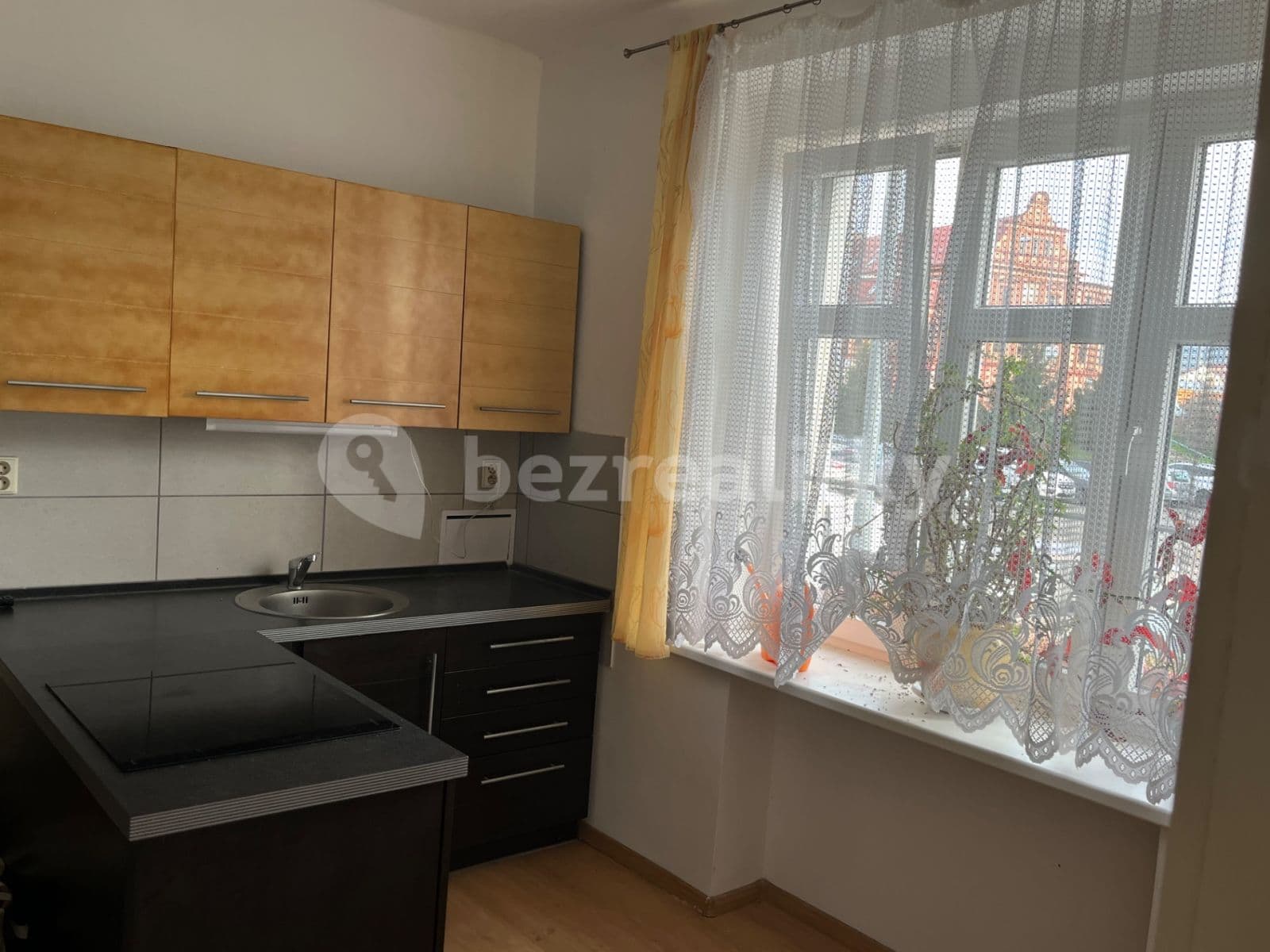1 bedroom with open-plan kitchen flat to rent, 39 m², U Vlastního krbu, Teplice, Ústecký Region 1 bedroom with open-plan kitchen flat to rent, 39 m², U Vlastního krbu, Teplice, Ústecký Region