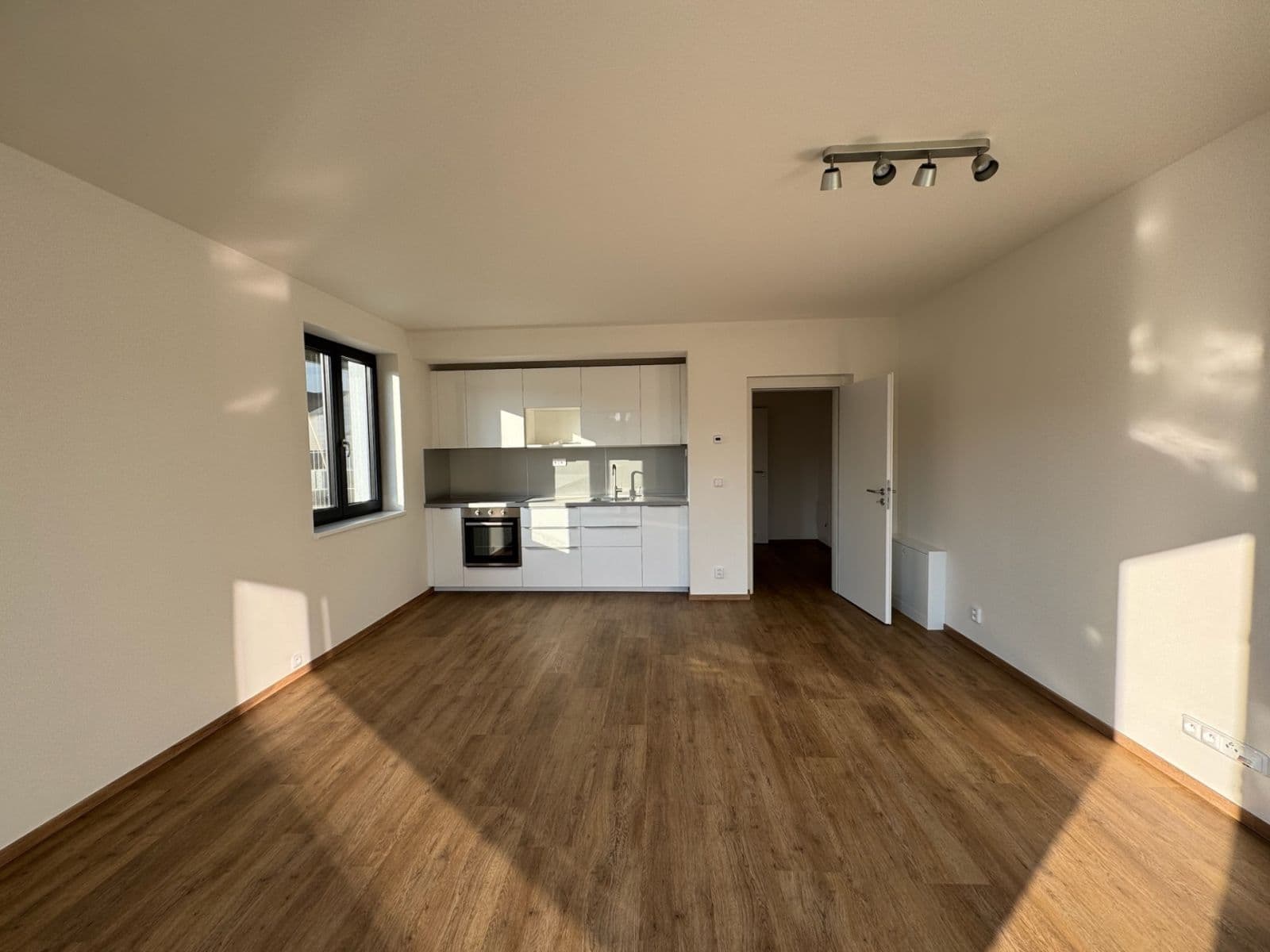 1 bedroom with open-plan kitchen flat to rent, 50 m², Na Průhonu, Dolní Břežany, Středočeský Region 1 bedroom with open-plan kitchen flat to rent, 50 m², Na Průhonu, Dolní Břežany, Středočeský Region