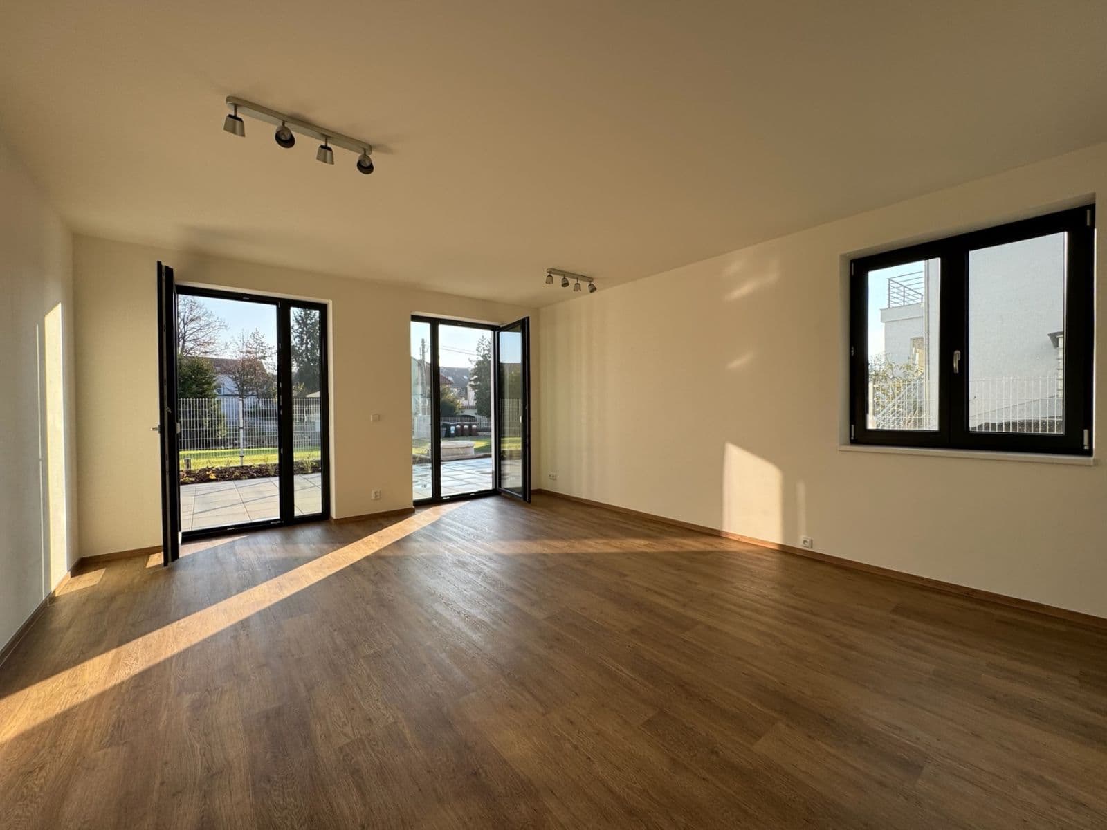 1 bedroom with open-plan kitchen flat to rent, 50 m², Na Průhonu, Dolní Břežany, Středočeský Region 1 bedroom with open-plan kitchen flat to rent, 50 m², Na Průhonu, Dolní Břežany, Středočeský Region