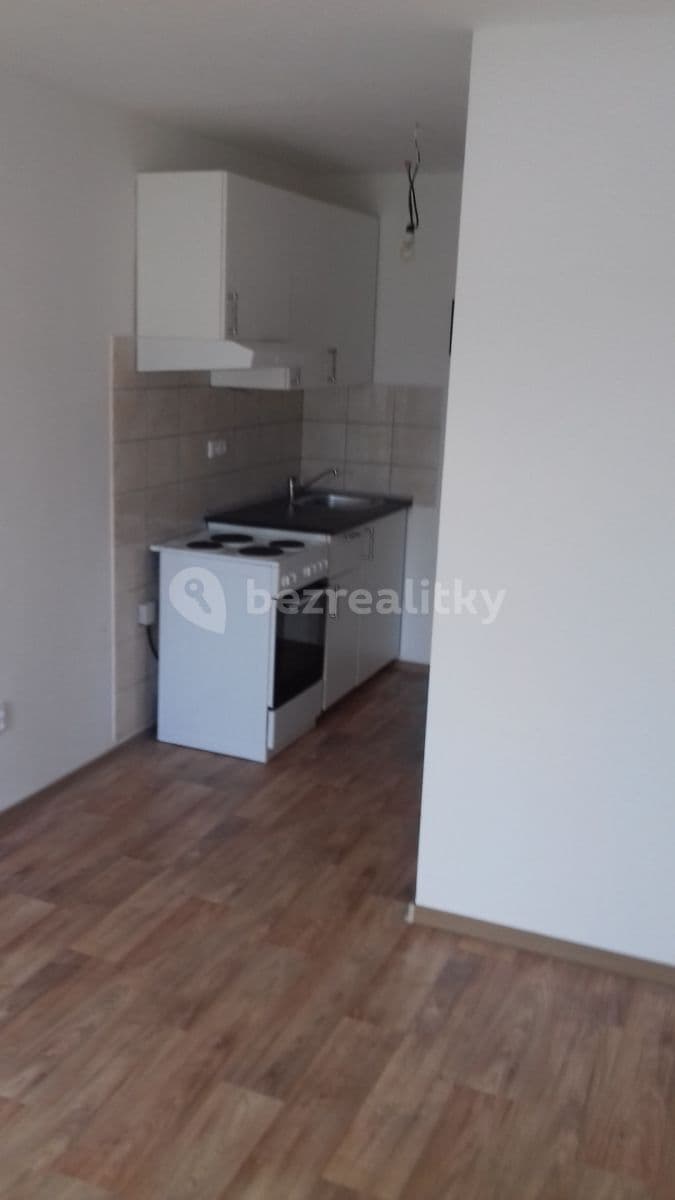 Studio flat to rent, 15 m², Masarykova, Čelákovice, Středočeský Region Studio flat to rent, 15 m², Masarykova, Čelákovice, Středočeský Region