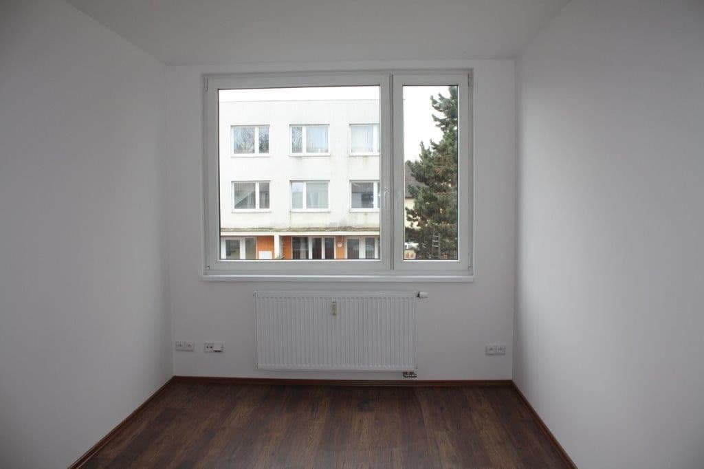 2 bedroom with open-plan kitchen flat to rent, 74 m², K Sádkám, Prague, Prague 2 bedroom with open-plan kitchen flat to rent, 74 m², K Sádkám, Prague, Prague