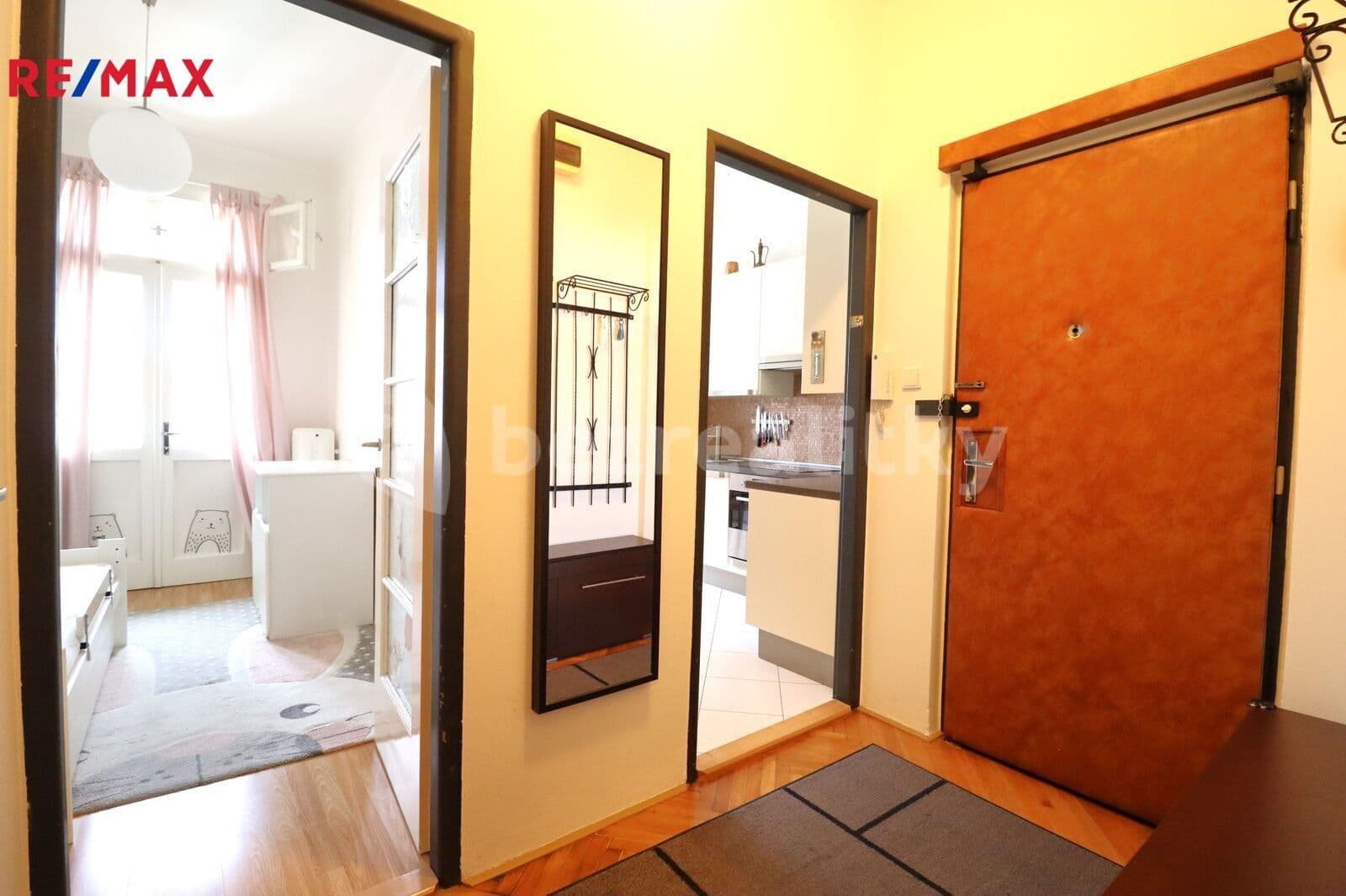 3 bedroom flat to rent, 92 m², Štefánikova, Prague, Prague 3 bedroom flat to rent, 92 m², Štefánikova, Prague, Prague