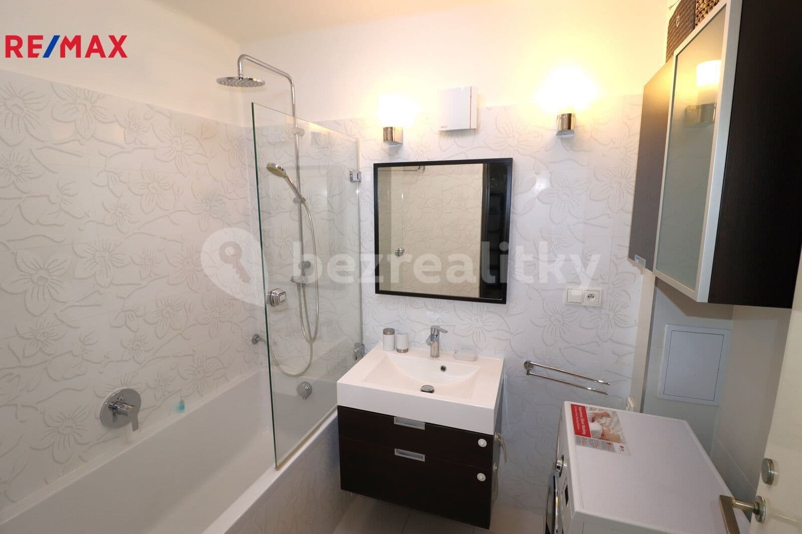 3 bedroom flat to rent, 92 m², Štefánikova, Prague, Prague 3 bedroom flat to rent, 92 m², Štefánikova, Prague, Prague