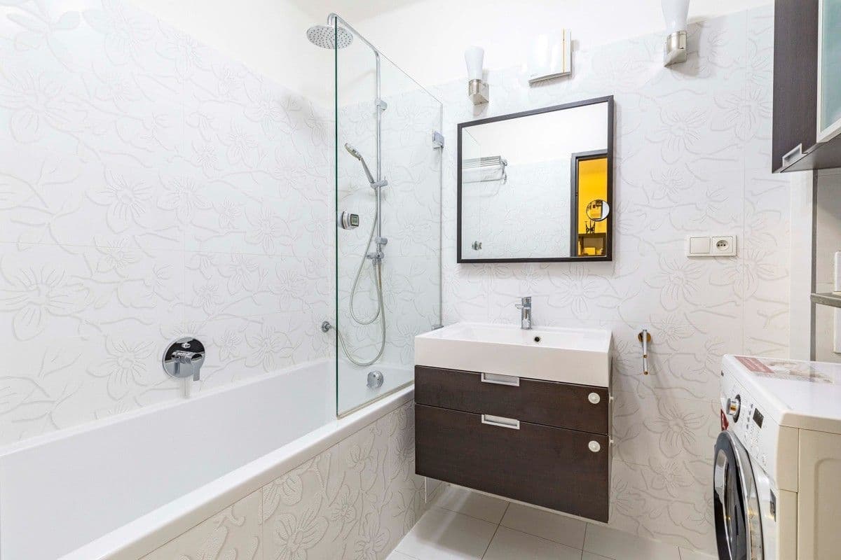 3 bedroom flat to rent, 92 m², Štefánikova, Prague, Prague 3 bedroom flat to rent, 92 m², Štefánikova, Prague, Prague