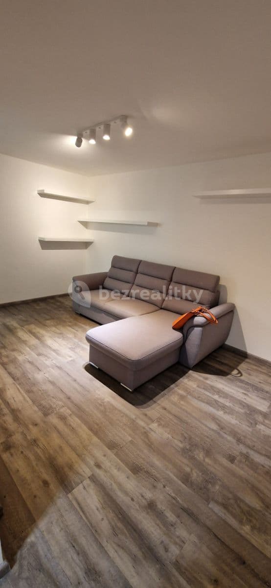 1 bedroom with open-plan kitchen flat to rent, 42 m², Braniborská, Milovice, Středočeský Region 1 bedroom with open-plan kitchen flat to rent, 42 m², Braniborská, Milovice, Středočeský Region