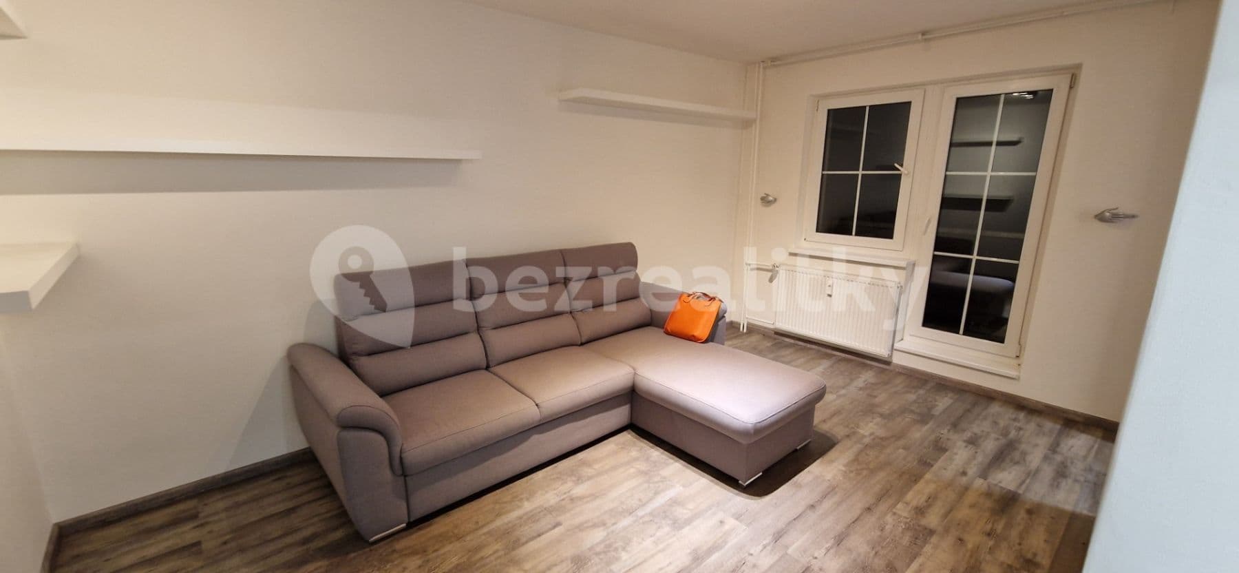 1 bedroom with open-plan kitchen flat to rent, 42 m², Braniborská, Milovice, Středočeský Region 1 bedroom with open-plan kitchen flat to rent, 42 m², Braniborská, Milovice, Středočeský Region