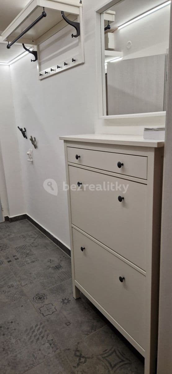 1 bedroom with open-plan kitchen flat to rent, 42 m², Braniborská, Milovice, Středočeský Region 1 bedroom with open-plan kitchen flat to rent, 42 m², Braniborská, Milovice, Středočeský Region