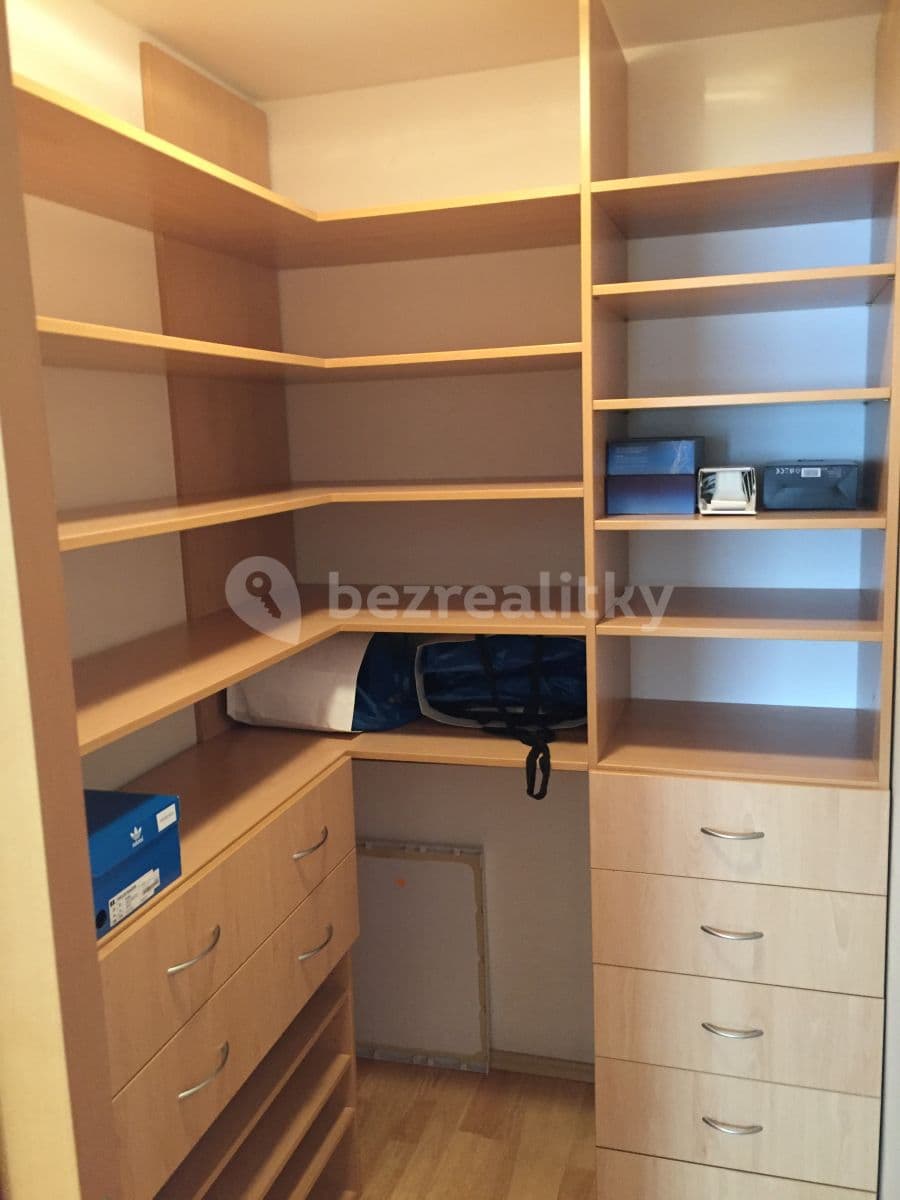 1 bedroom with open-plan kitchen flat to rent, 50 m², Nuselská, Prague, Prague 1 bedroom with open-plan kitchen flat to rent, 50 m², Nuselská, Prague, Prague