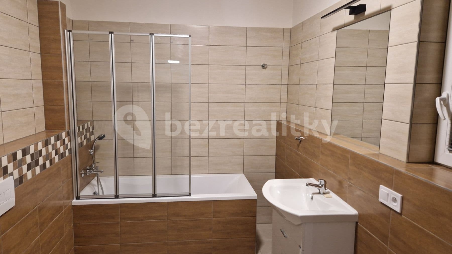 1 bedroom with open-plan kitchen flat to rent, 59 m², Poděbradova, Plzeň, Plzeňský Region 1 bedroom with open-plan kitchen flat to rent, 59 m², Poděbradova, Plzeň, Plzeňský Region