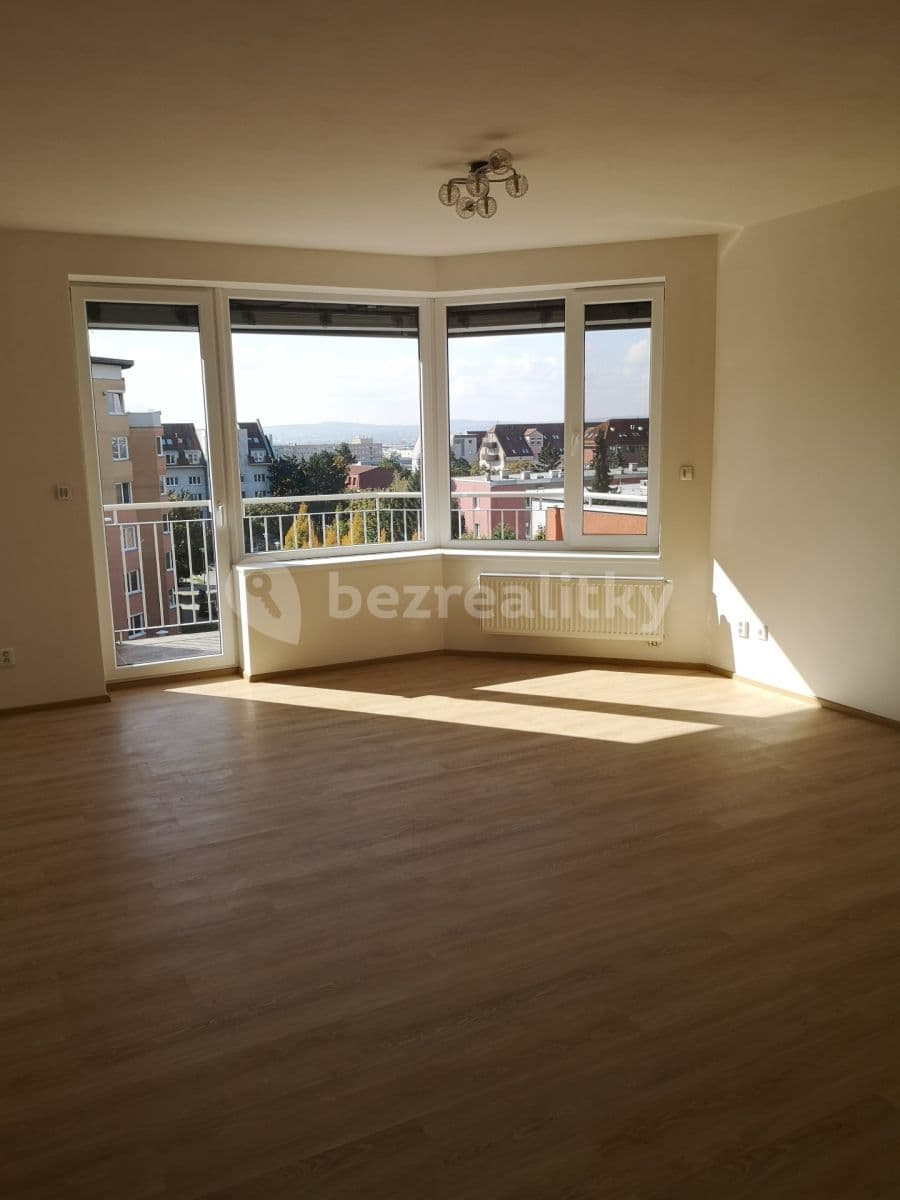 2 bedroom with open-plan kitchen flat to rent, 73 m², Bělohorská, Brno, Jihomoravský Region 2 bedroom with open-plan kitchen flat to rent, 73 m², Bělohorská, Brno, Jihomoravský Region