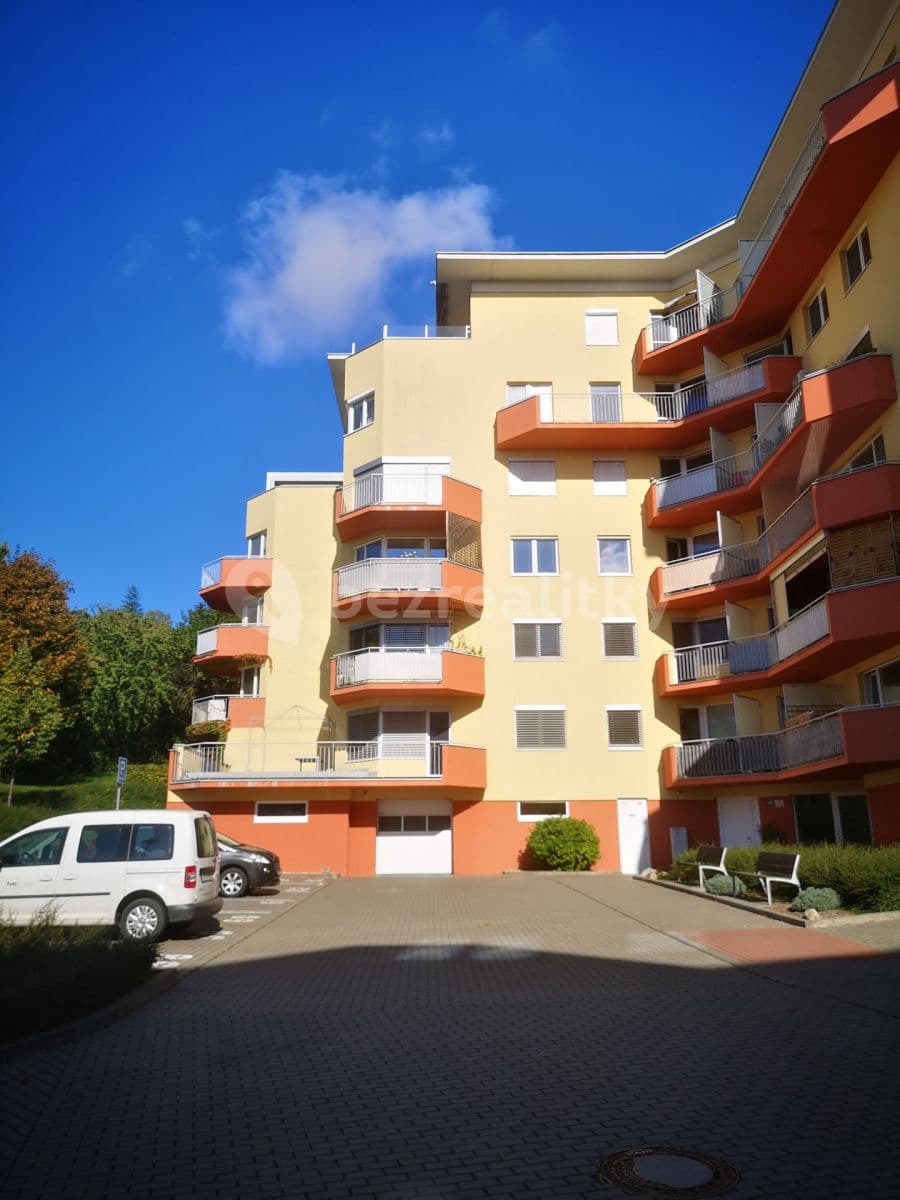 2 bedroom with open-plan kitchen flat to rent, 73 m², Bělohorská, Brno, Jihomoravský Region 2 bedroom with open-plan kitchen flat to rent, 73 m², Bělohorská, Brno, Jihomoravský Region