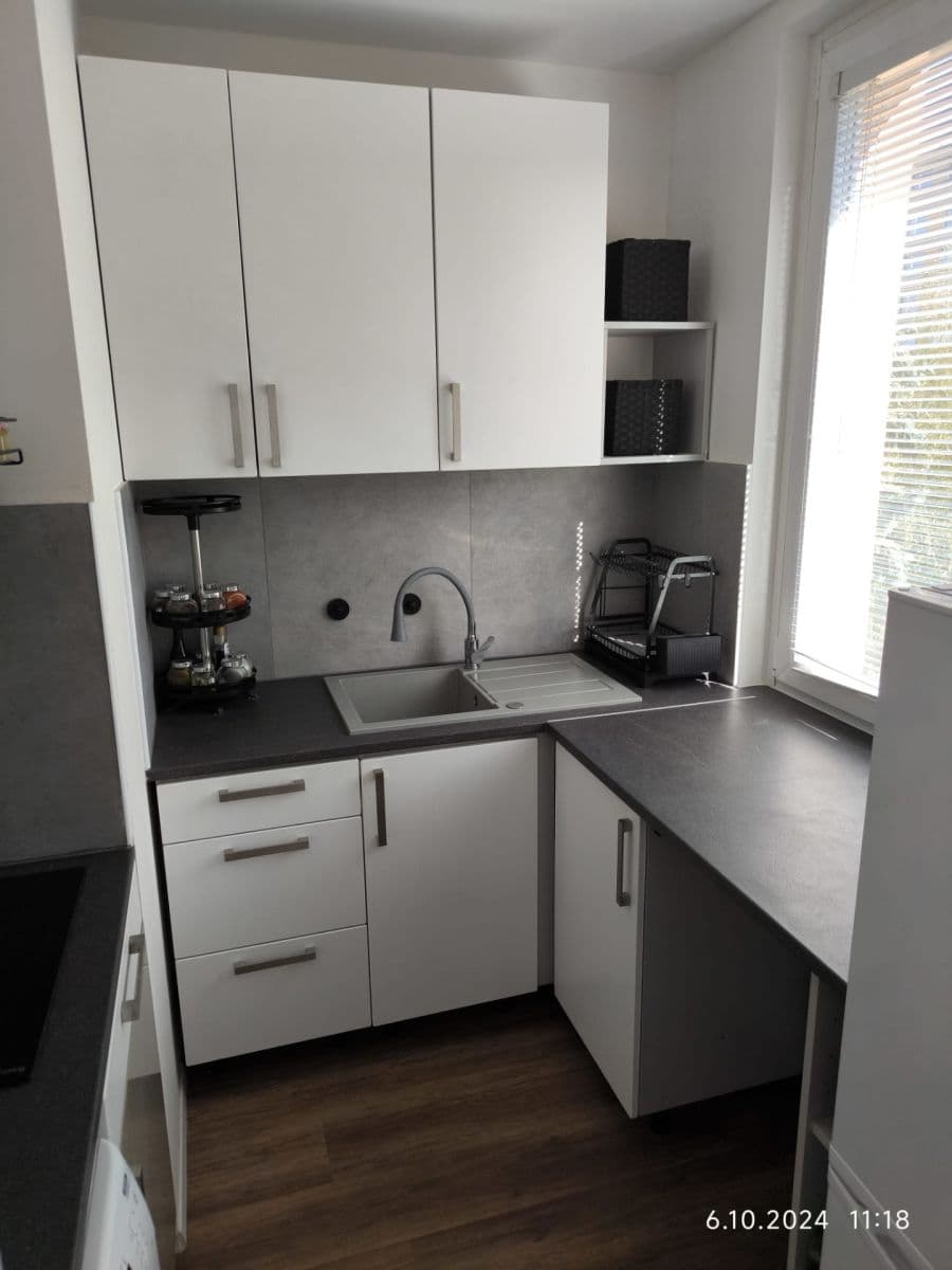 Studio flat to rent, 31 m², Benkova, Prague, Prague Studio flat to rent, 31 m², Benkova, Prague, Prague