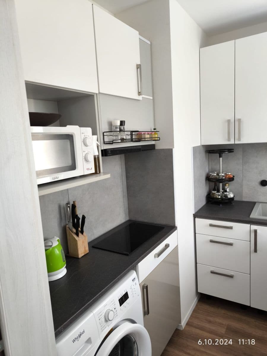 Studio flat to rent, 31 m², Benkova, Prague, Prague Studio flat to rent, 31 m², Benkova, Prague, Prague