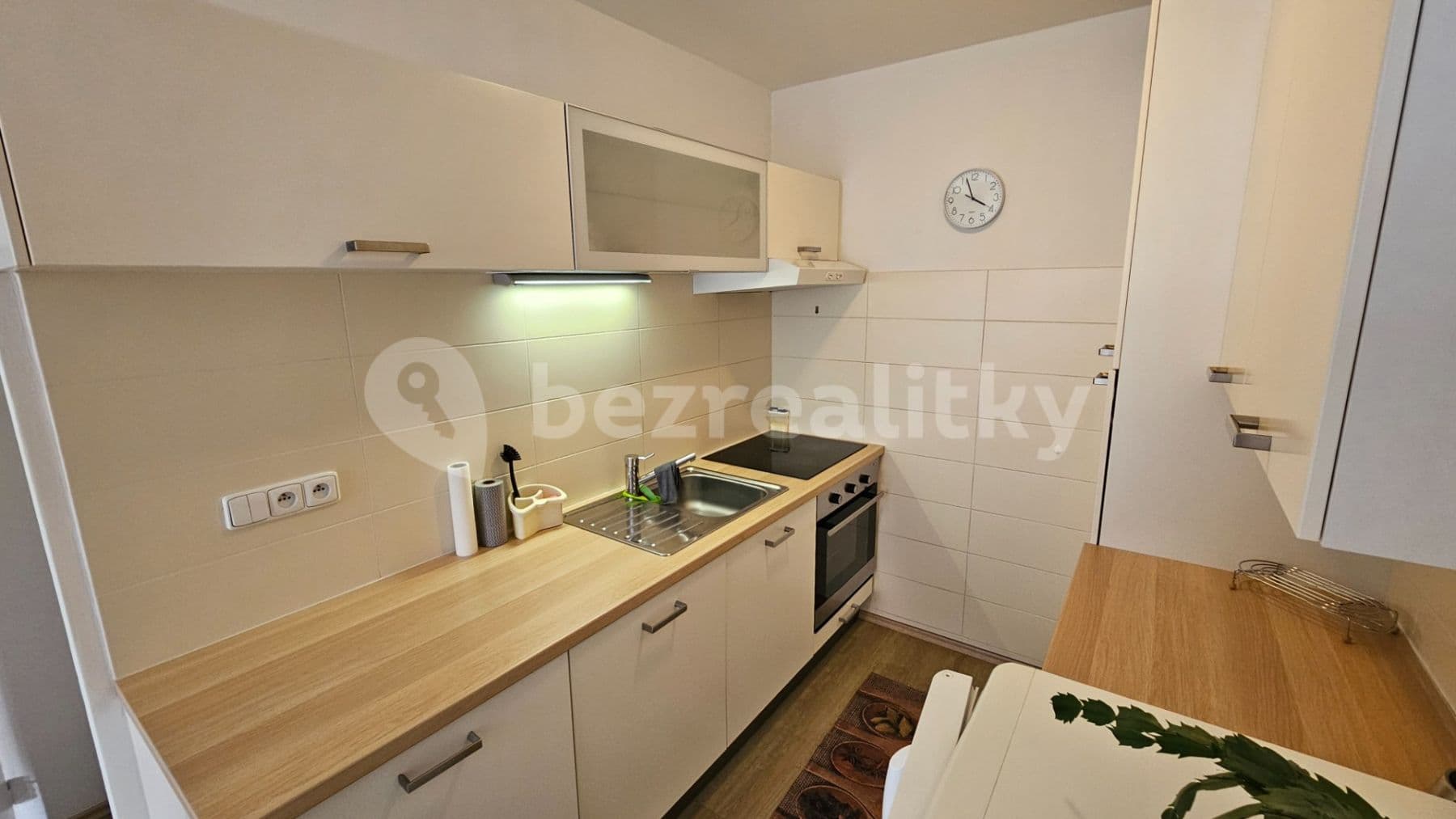 1 bedroom with open-plan kitchen flat to rent, 43 m², Boloňská, Prague, Prague 1 bedroom with open-plan kitchen flat to rent, 43 m², Boloňská, Prague, Prague