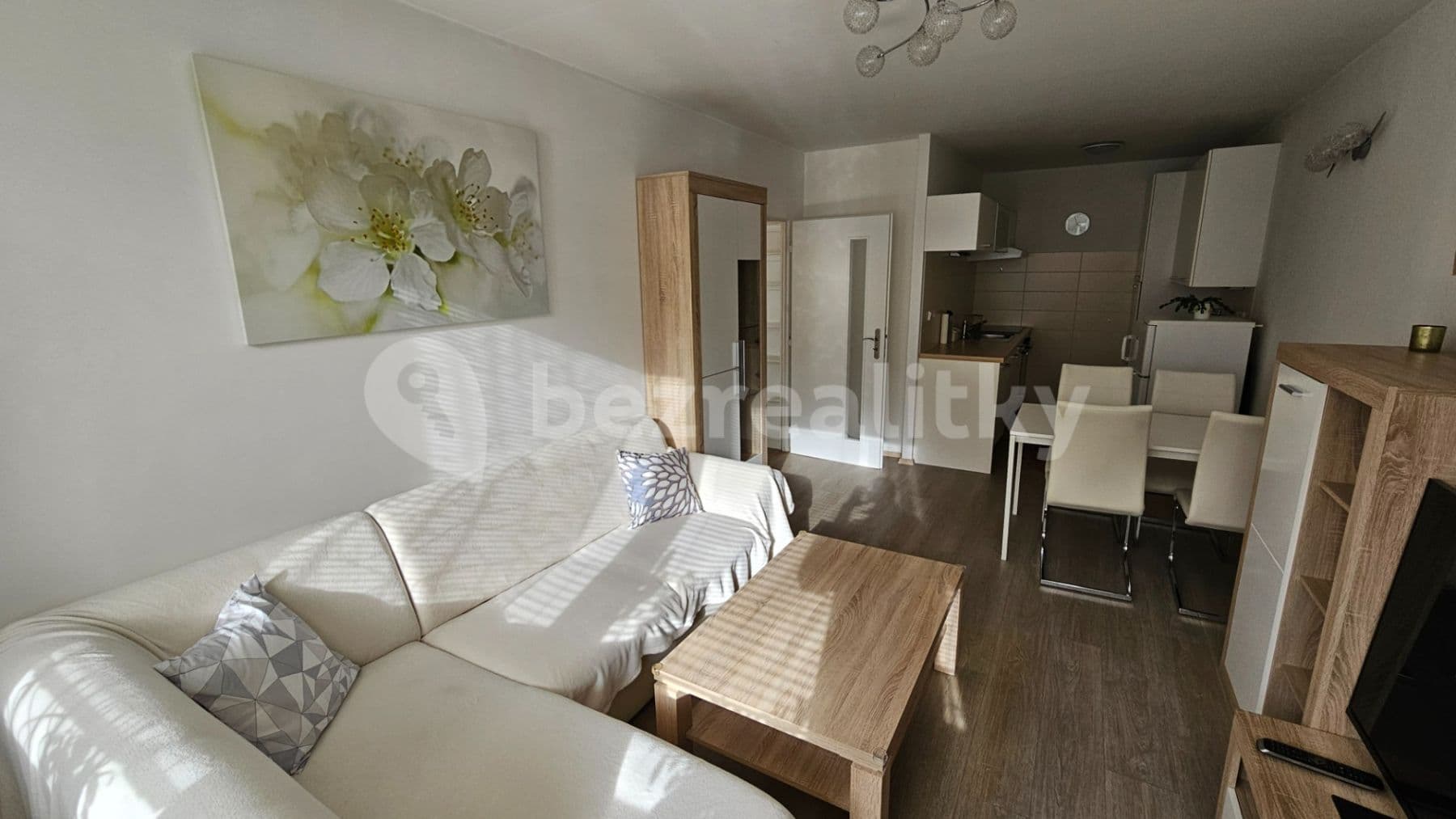 1 bedroom with open-plan kitchen flat to rent, 43 m², Boloňská, Prague, Prague 1 bedroom with open-plan kitchen flat to rent, 43 m², Boloňská, Prague, Prague