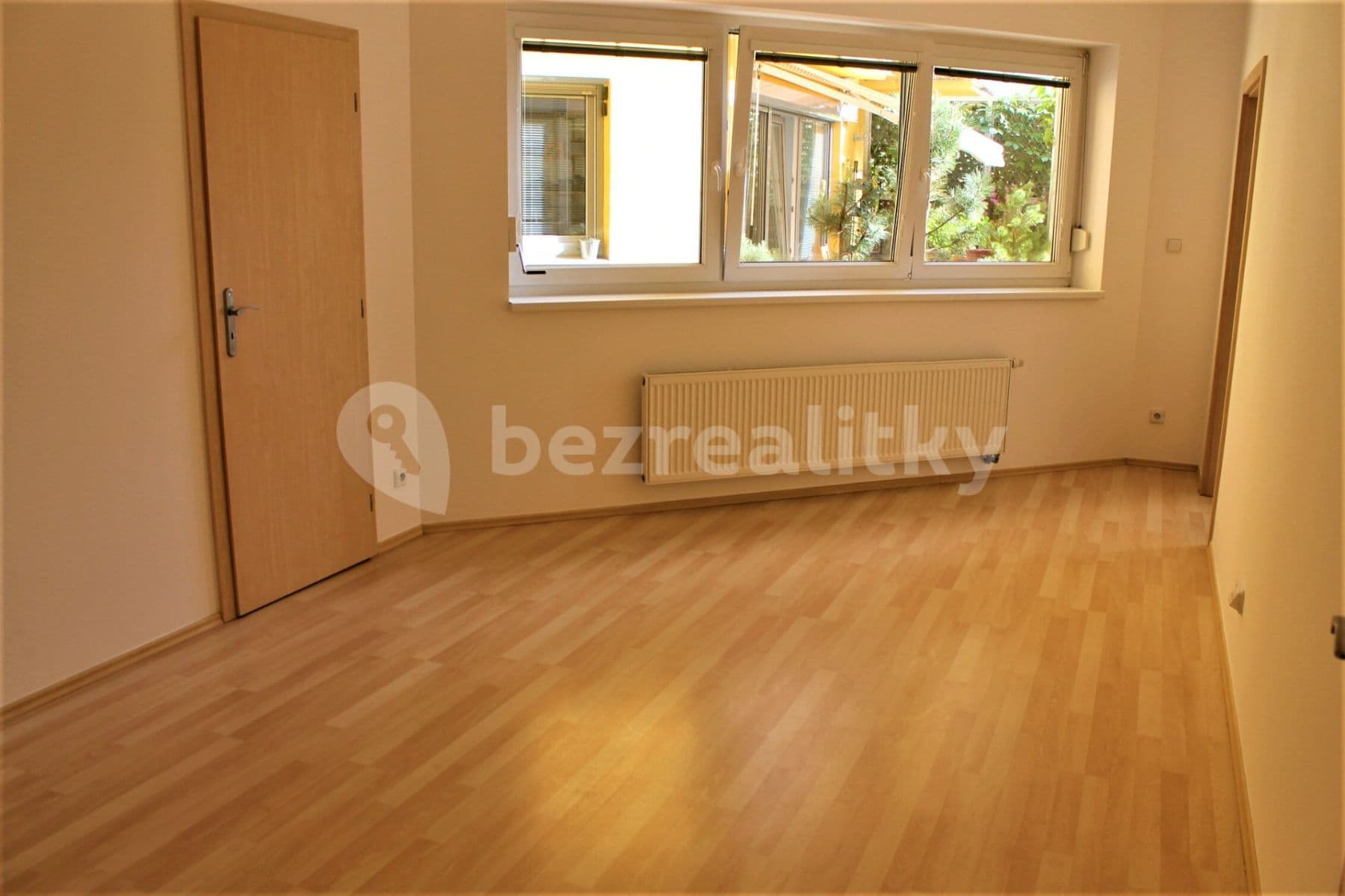 1 bedroom with open-plan kitchen flat to rent, 81 m², Na Harfě, Prague, Prague 1 bedroom with open-plan kitchen flat to rent, 81 m², Na Harfě, Prague, Prague
