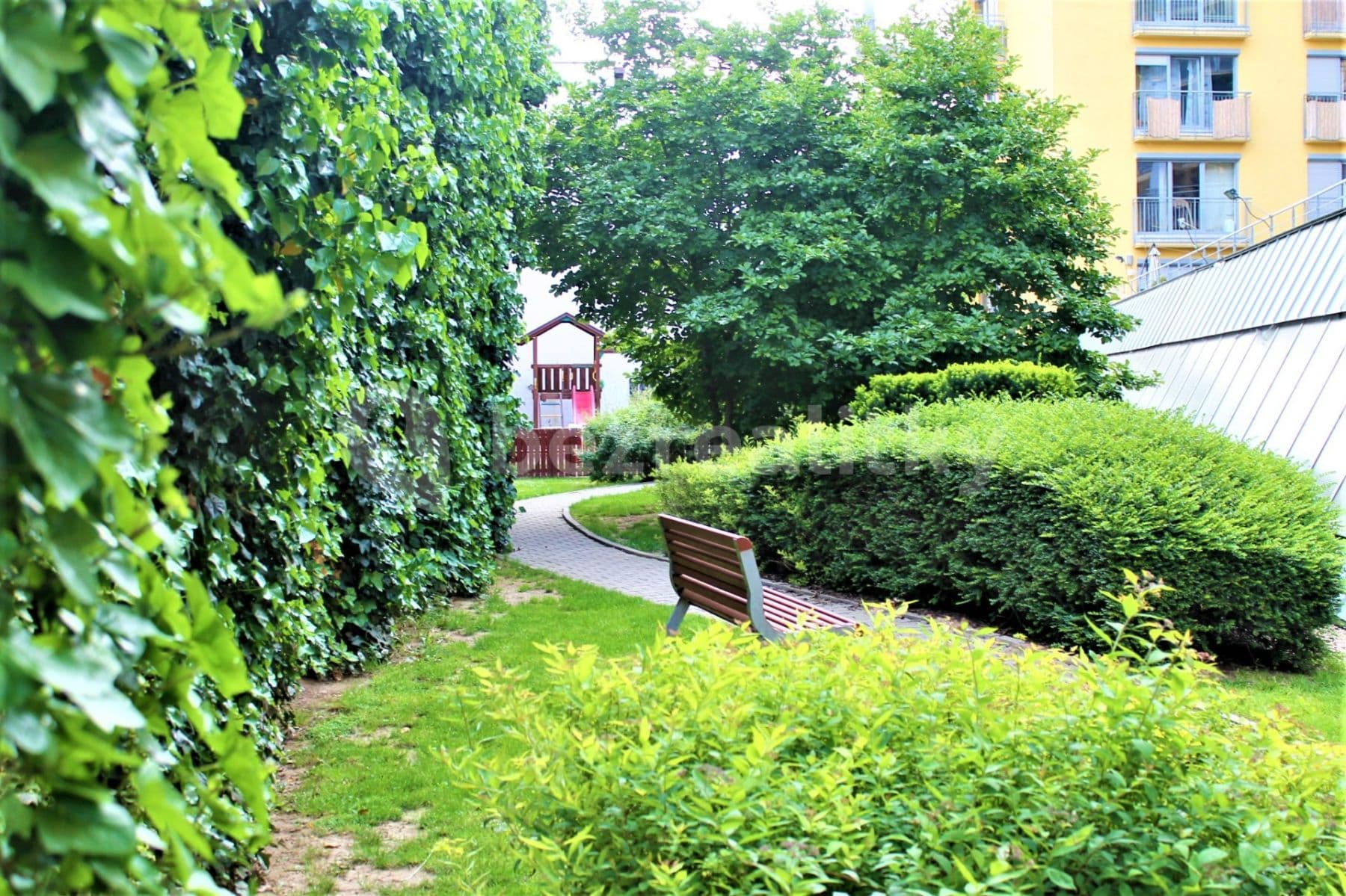 1 bedroom with open-plan kitchen flat to rent, 81 m², Na Harfě, Prague, Prague 1 bedroom with open-plan kitchen flat to rent, 81 m², Na Harfě, Prague, Prague