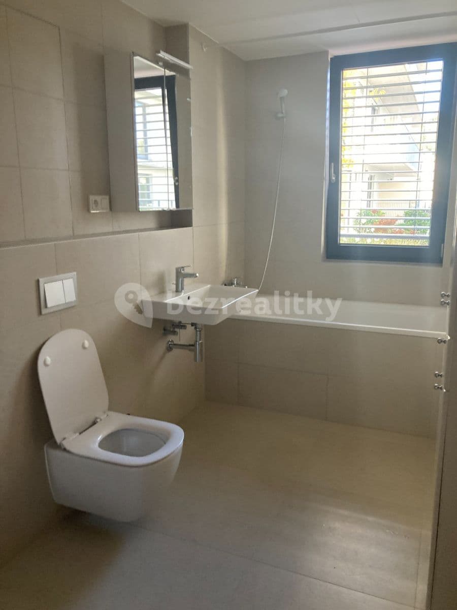 Studio flat to rent, 34 m², Šenácká, Prague, Prague Studio flat to rent, 34 m², Šenácká, Prague, Prague