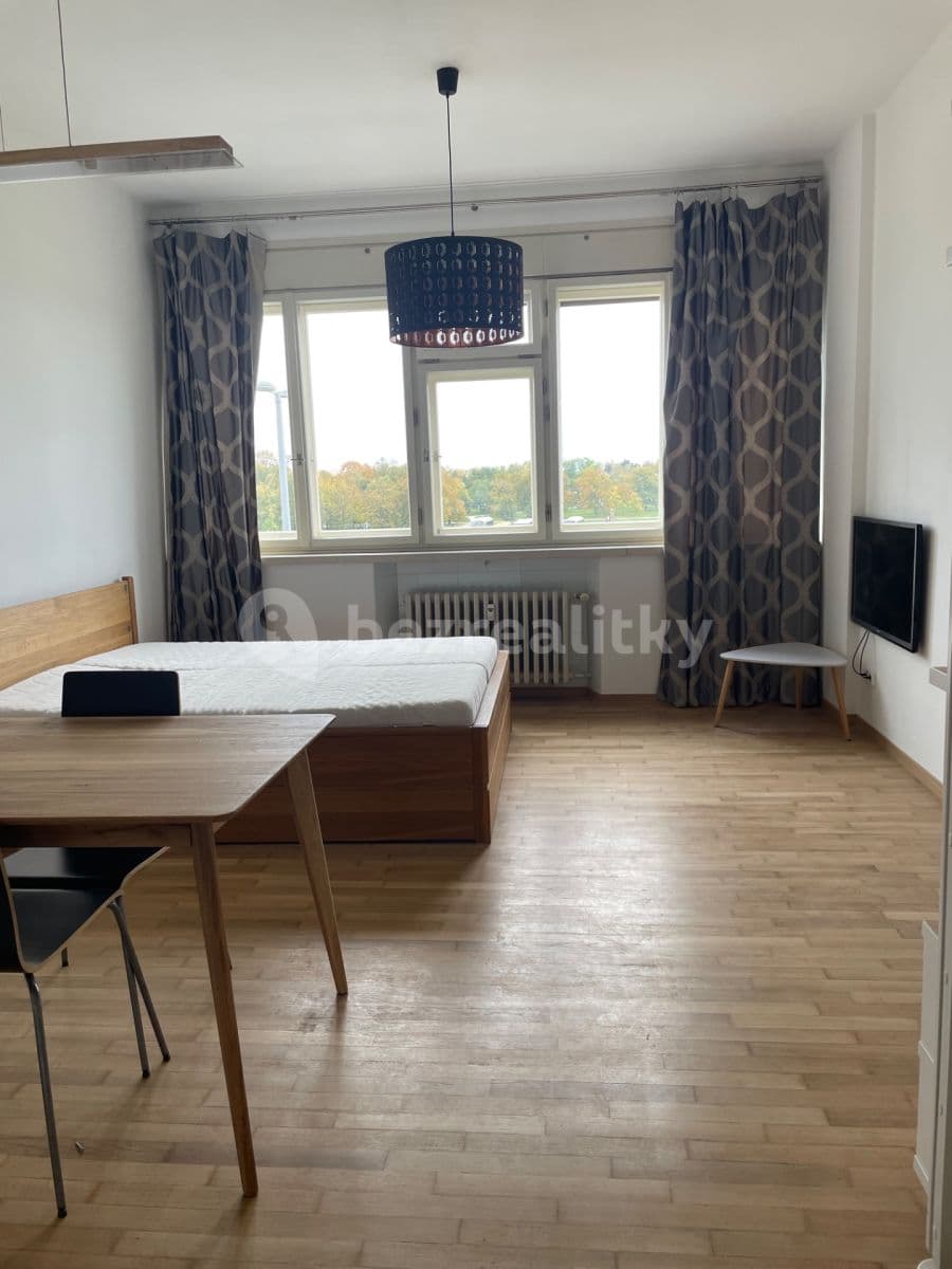 Studio flat to rent, 36 m², Milady Horákové, Prague, Prague Studio flat to rent, 36 m², Milady Horákové, Prague, Prague