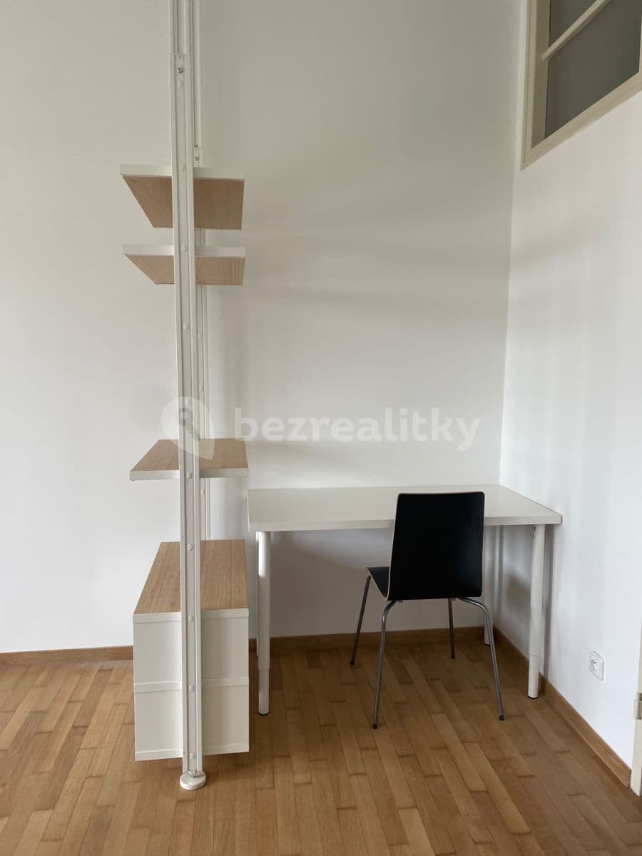 Studio flat to rent, 36 m², Milady Horákové, Prague, Prague Studio flat to rent, 36 m², Milady Horákové, Prague, Prague