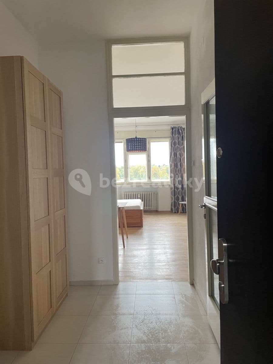 Studio flat to rent, 36 m², Milady Horákové, Prague, Prague Studio flat to rent, 36 m², Milady Horákové, Prague, Prague