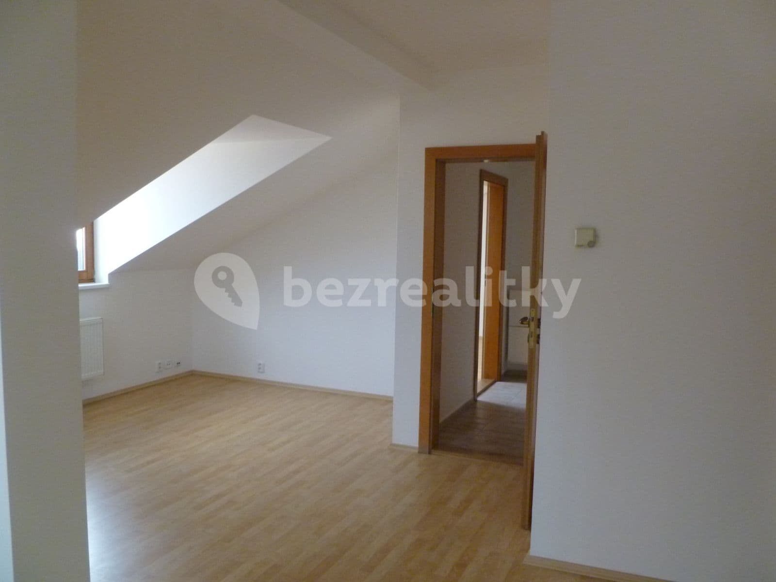 1 bedroom with open-plan kitchen flat to rent, 65 m², Rumunská, Prague, Prague 1 bedroom with open-plan kitchen flat to rent, 65 m², Rumunská, Prague, Prague