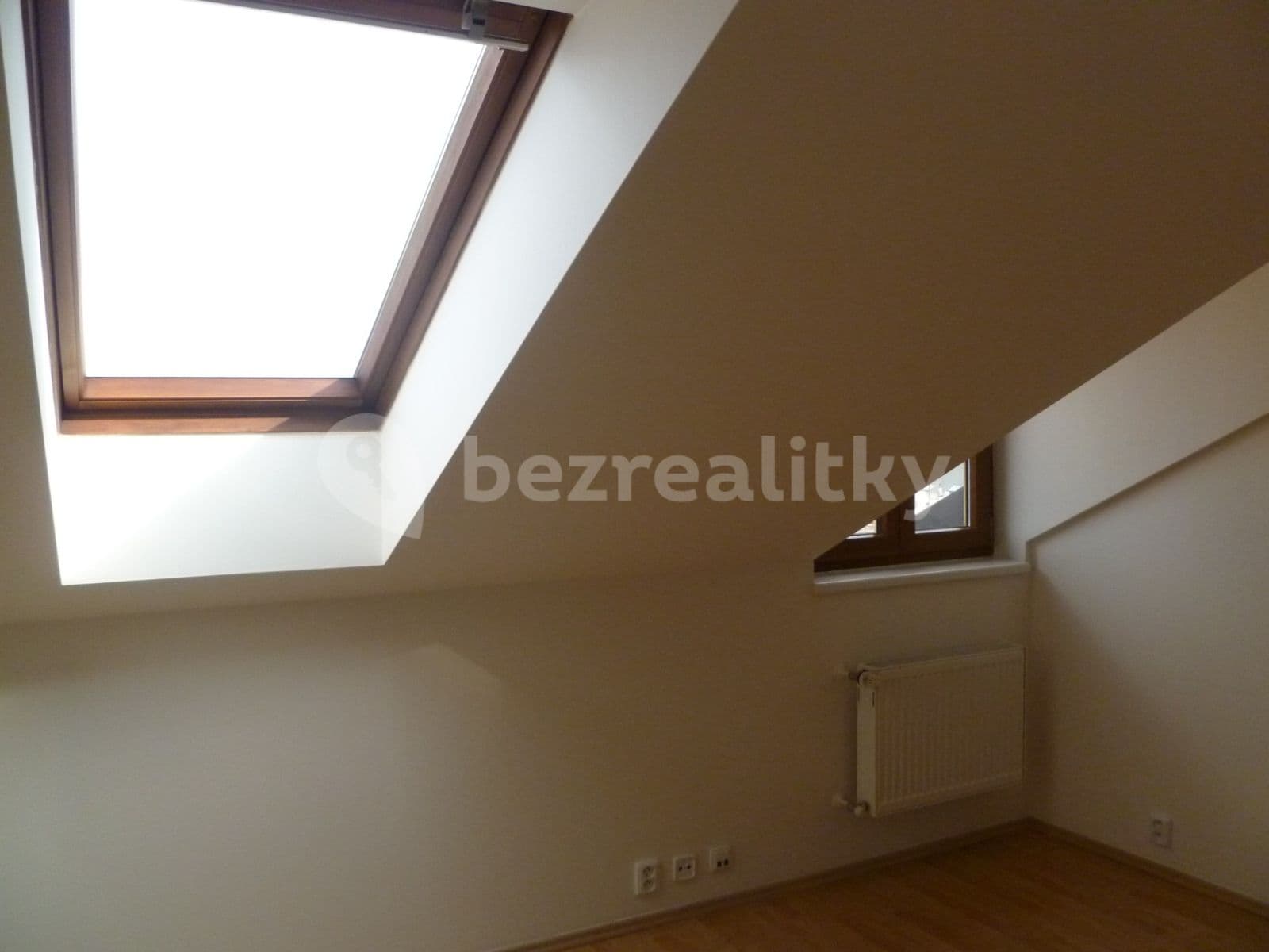 1 bedroom with open-plan kitchen flat to rent, 65 m², Rumunská, Prague, Prague 1 bedroom with open-plan kitchen flat to rent, 65 m², Rumunská, Prague, Prague