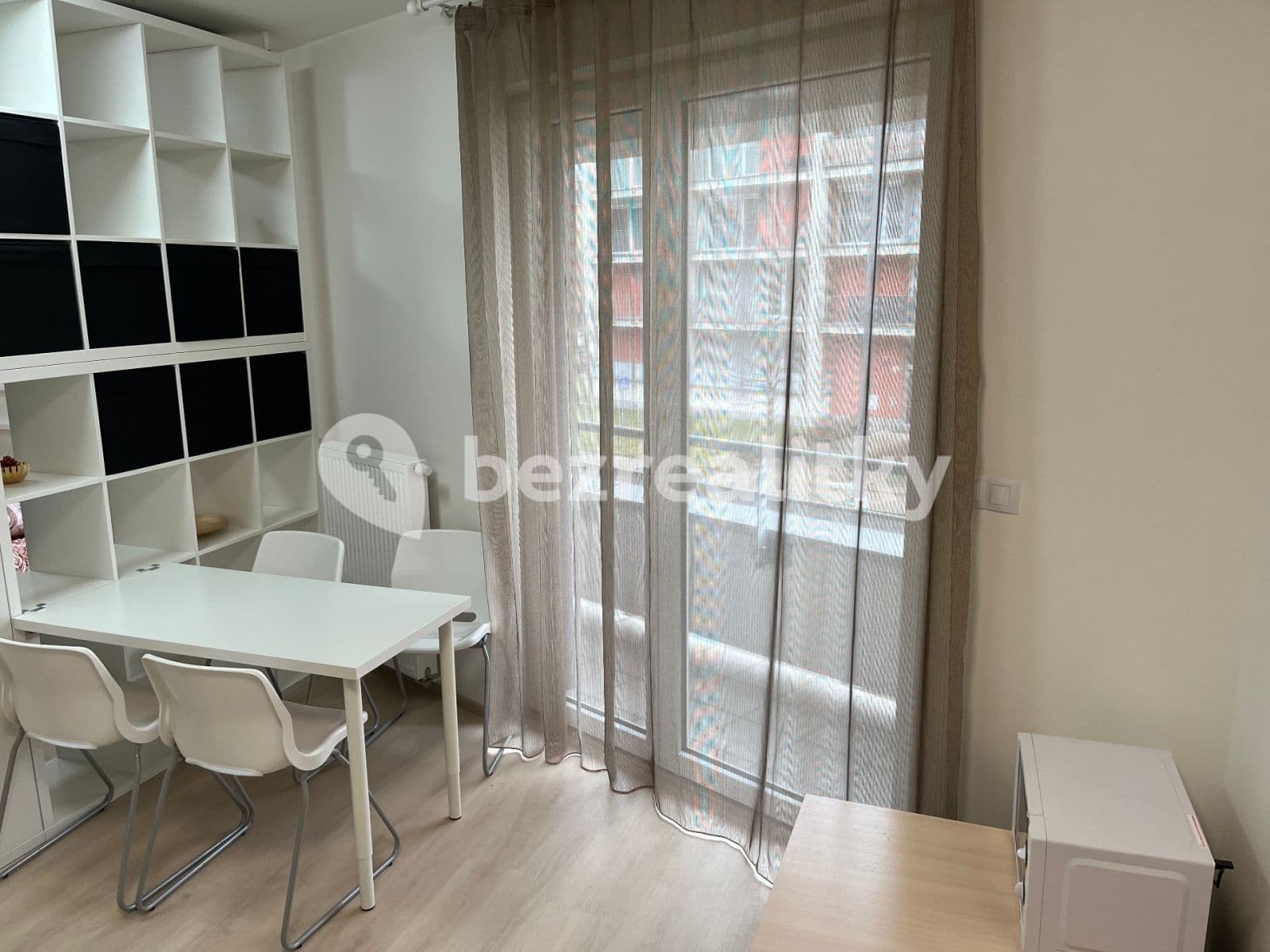 Studio flat to rent, 40 m², Sazovická, Prague, Prague Studio flat to rent, 40 m², Sazovická, Prague, Prague