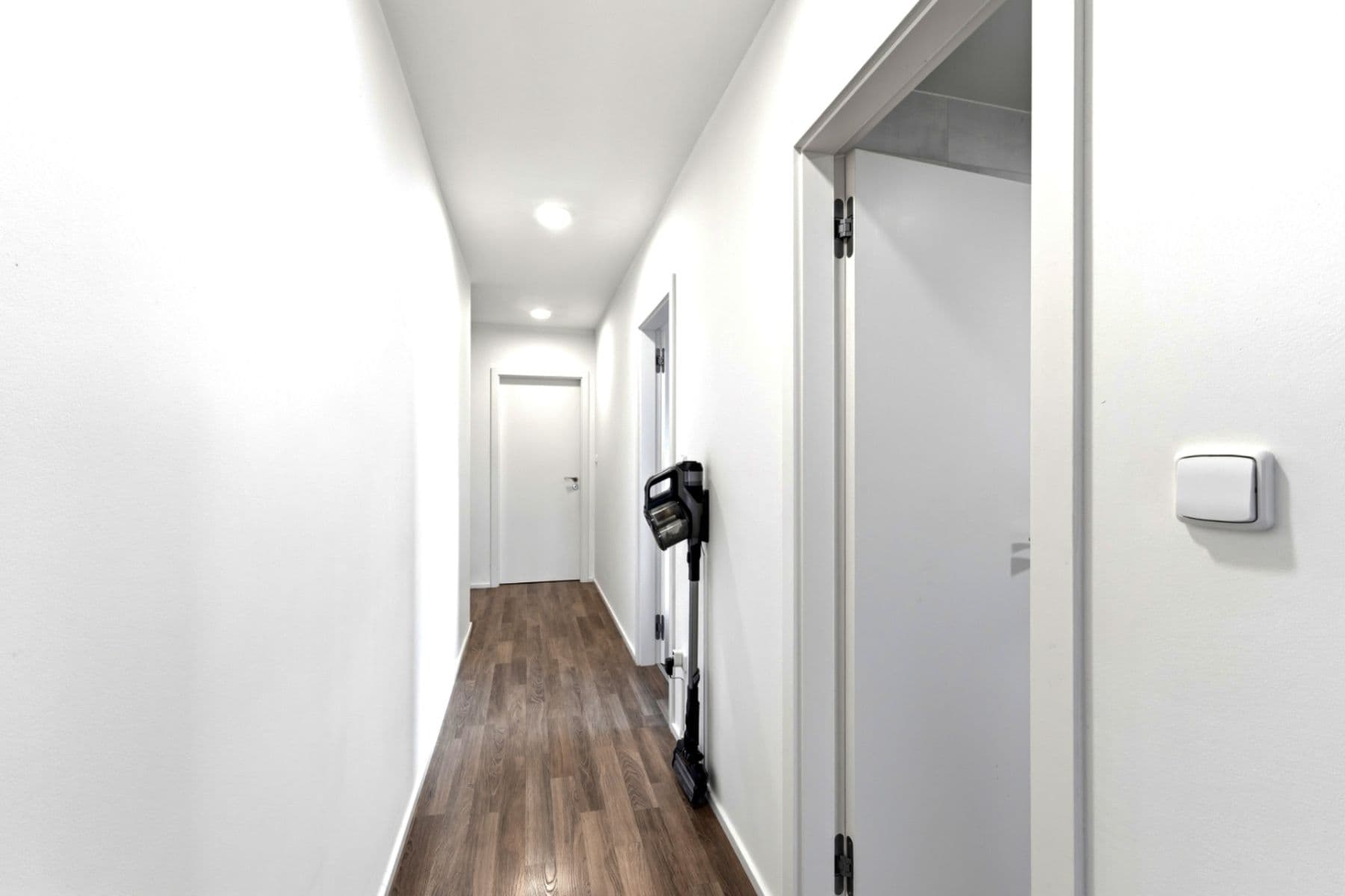 2 bedroom with open-plan kitchen flat to rent, 67 m², Žalanského, Prague, Prague 2 bedroom with open-plan kitchen flat to rent, 67 m², Žalanského, Prague, Prague