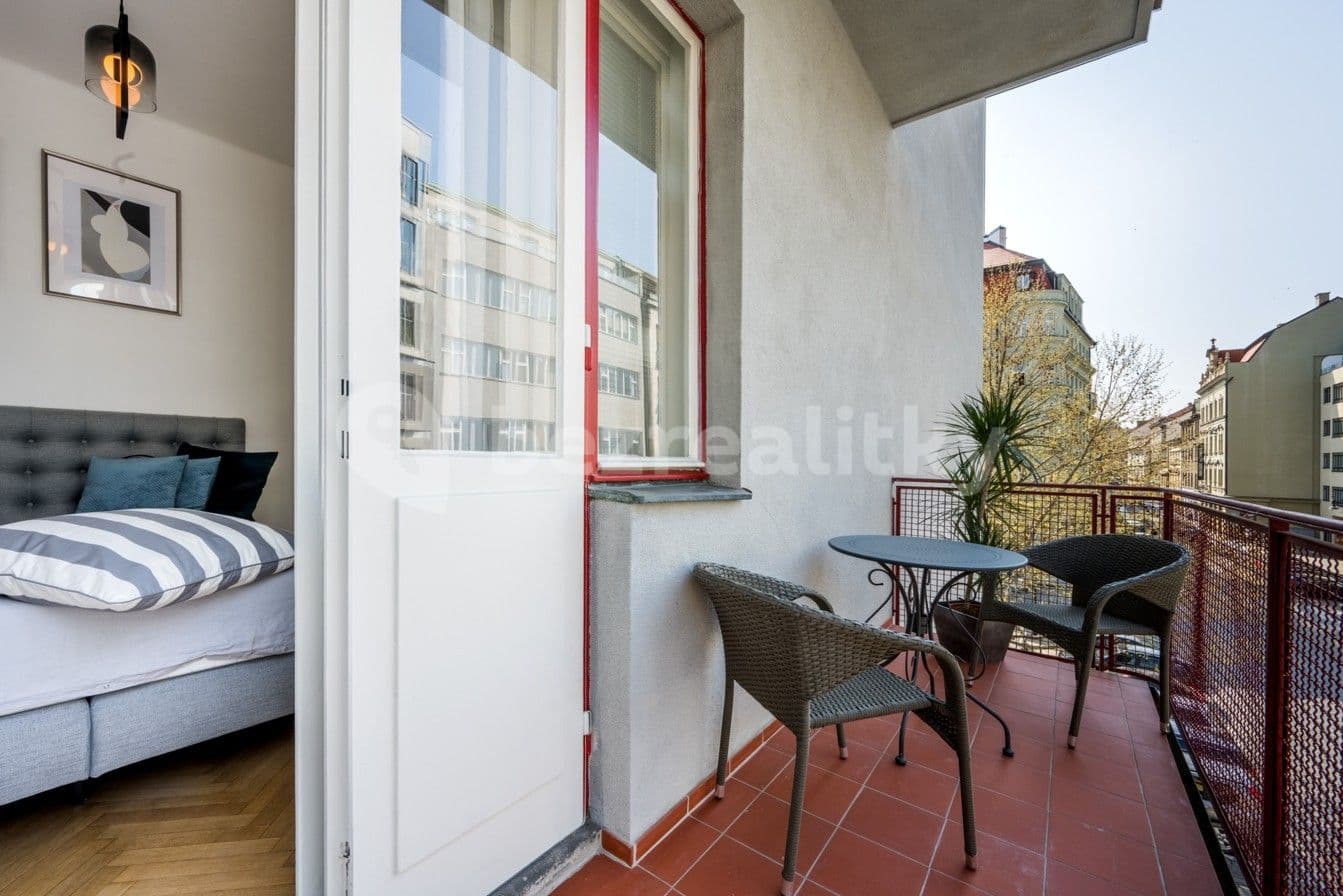 1 bedroom with open-plan kitchen flat to rent, 52 m², Lodecká, Prague, Prague 1 bedroom with open-plan kitchen flat to rent, 52 m², Lodecká, Prague, Prague