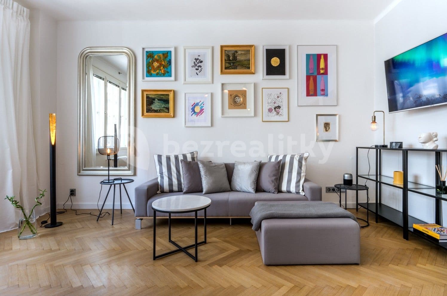 1 bedroom with open-plan kitchen flat to rent, 52 m², Lodecká, Prague, Prague 1 bedroom with open-plan kitchen flat to rent, 52 m², Lodecká, Prague, Prague