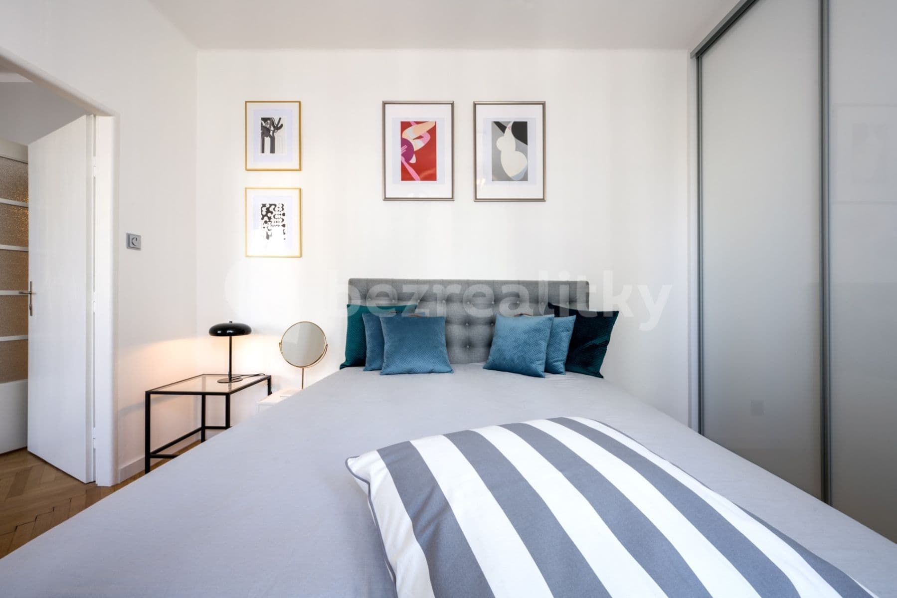 1 bedroom with open-plan kitchen flat to rent, 52 m², Lodecká, Prague, Prague 1 bedroom with open-plan kitchen flat to rent, 52 m², Lodecká, Prague, Prague