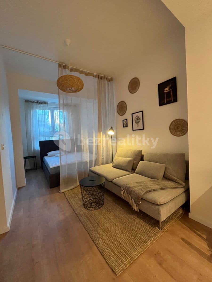 1 bedroom flat to rent, 38 m², Otvovice, Středočeský Region 1 bedroom flat to rent, 38 m², Otvovice, Středočeský Region