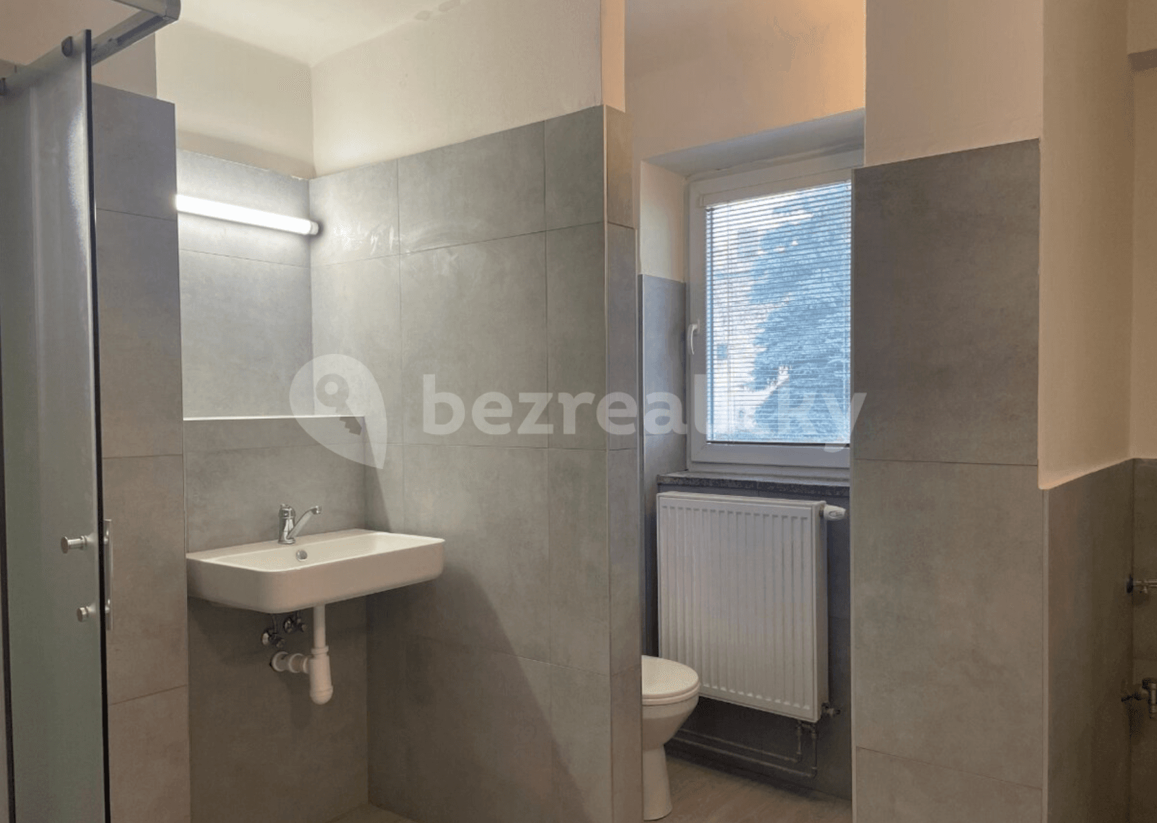 3 bedroom flat to rent, 70 m², Školní, Chomutov, Ústecký Region 3 bedroom flat to rent, 70 m², Školní, Chomutov, Ústecký Region