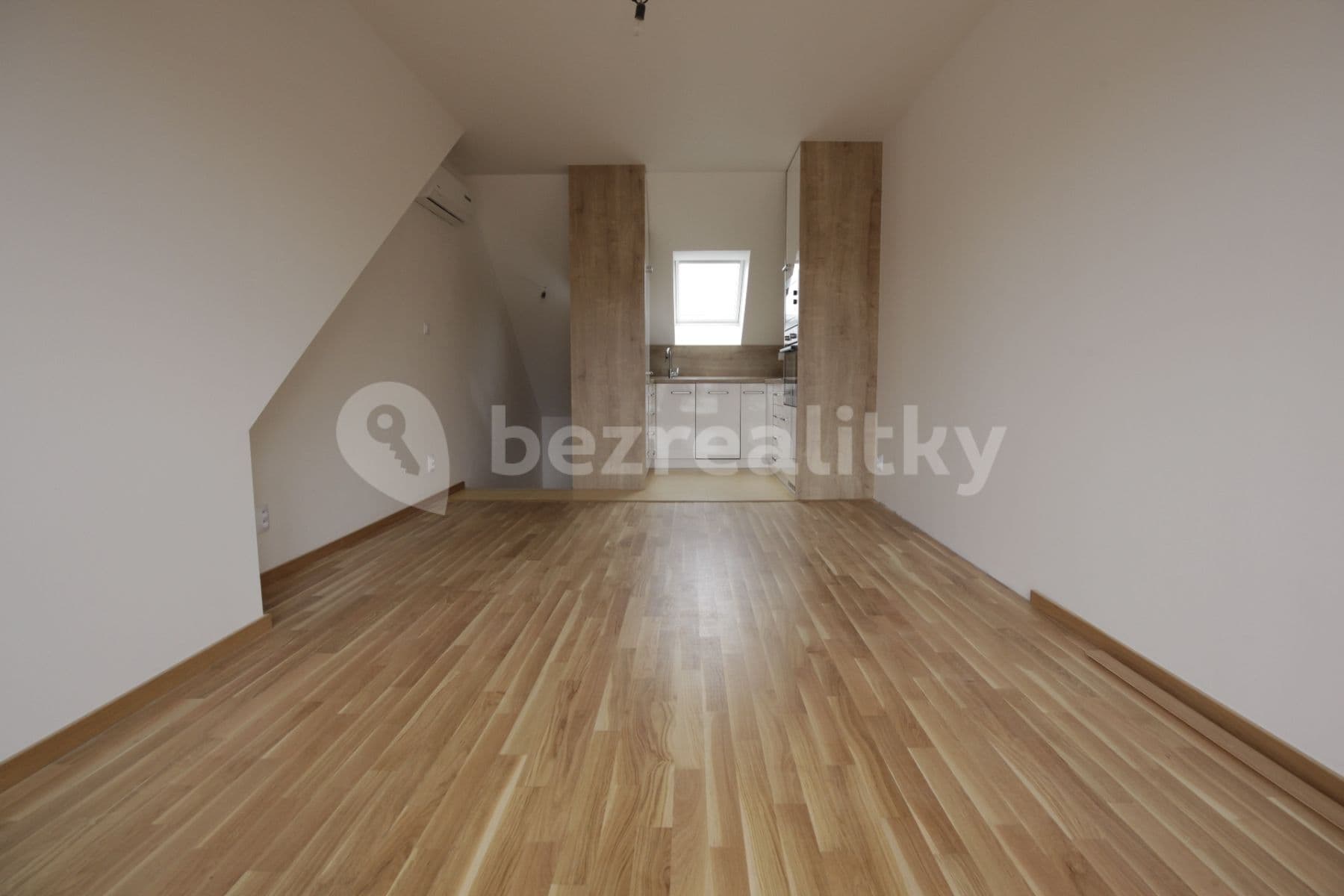 1 bedroom with open-plan kitchen flat to rent, 44 m², U Studánky, Prague, Prague 1 bedroom with open-plan kitchen flat to rent, 44 m², U Studánky, Prague, Prague
