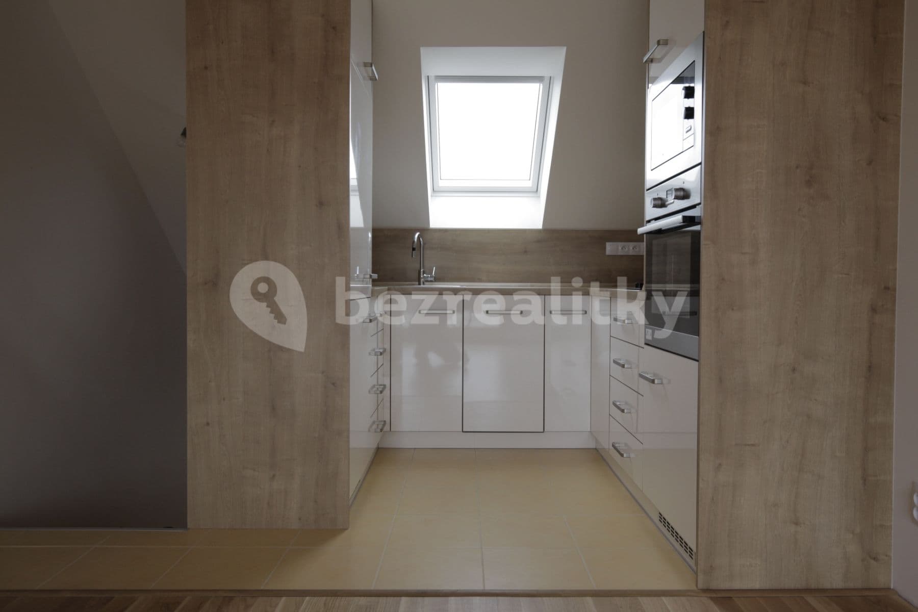 1 bedroom with open-plan kitchen flat to rent, 44 m², U Studánky, Prague, Prague 1 bedroom with open-plan kitchen flat to rent, 44 m², U Studánky, Prague, Prague
