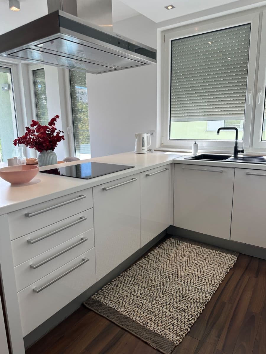 3 bedroom flat to rent, 96 m², Tupého, Nové Mesto, Bratislavský Region 3 bedroom flat to rent, 96 m², Tupého, Nové Mesto, Bratislavský Region