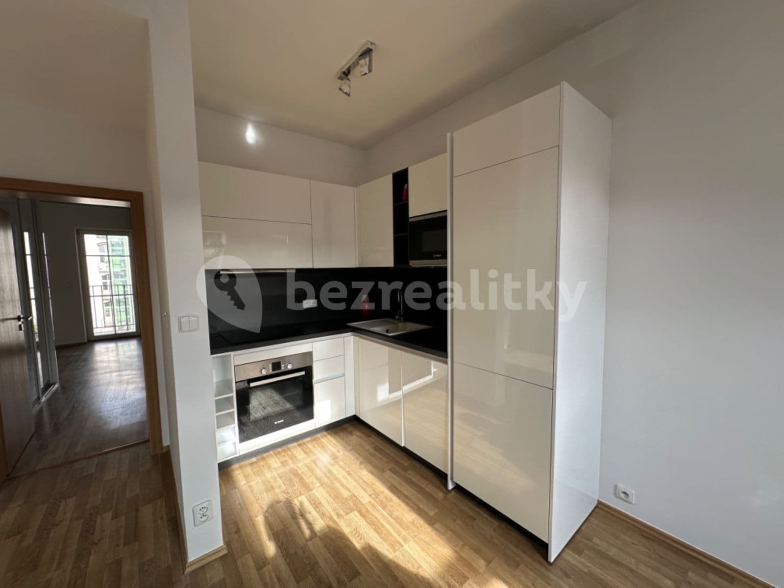 1 bedroom with open-plan kitchen flat to rent, 71 m², Kodaňská, Prague, Prague 1 bedroom with open-plan kitchen flat to rent, 71 m², Kodaňská, Prague, Prague