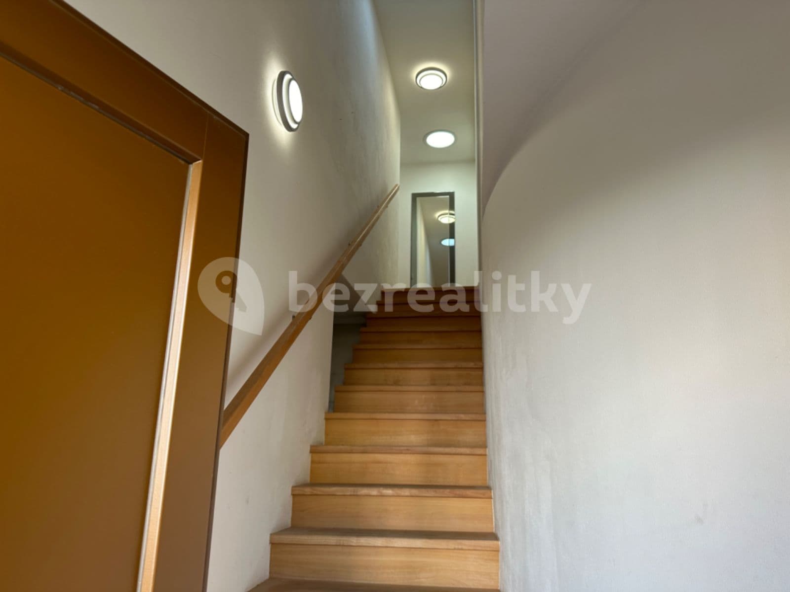 1 bedroom with open-plan kitchen flat to rent, 71 m², Kodaňská, Prague, Prague 1 bedroom with open-plan kitchen flat to rent, 71 m², Kodaňská, Prague, Prague