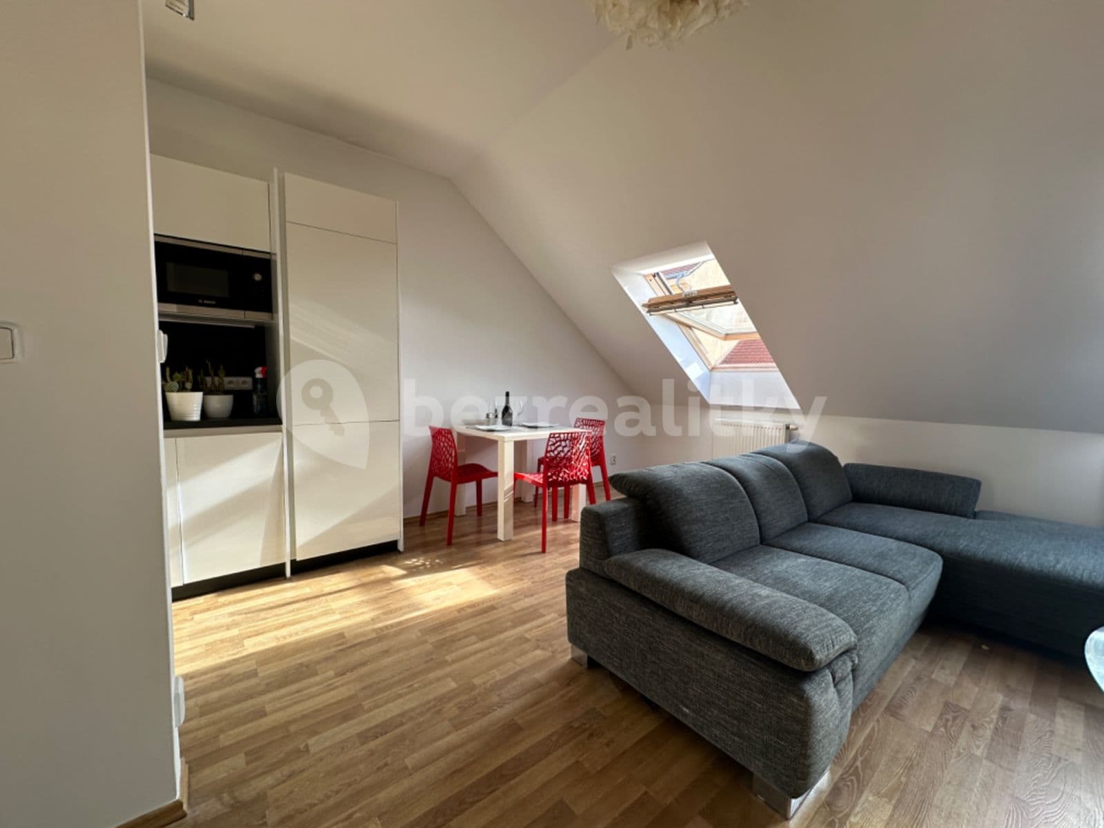 1 bedroom with open-plan kitchen flat to rent, 71 m², Kodaňská, Prague, Prague 1 bedroom with open-plan kitchen flat to rent, 71 m², Kodaňská, Prague, Prague