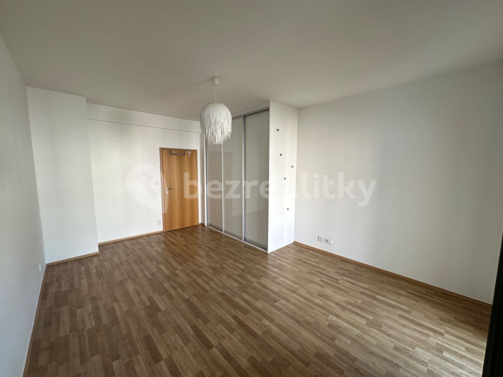 1 bedroom with open-plan kitchen flat to rent, 71 m², Kodaňská, Prague, Prague 1 bedroom with open-plan kitchen flat to rent, 71 m², Kodaňská, Prague, Prague