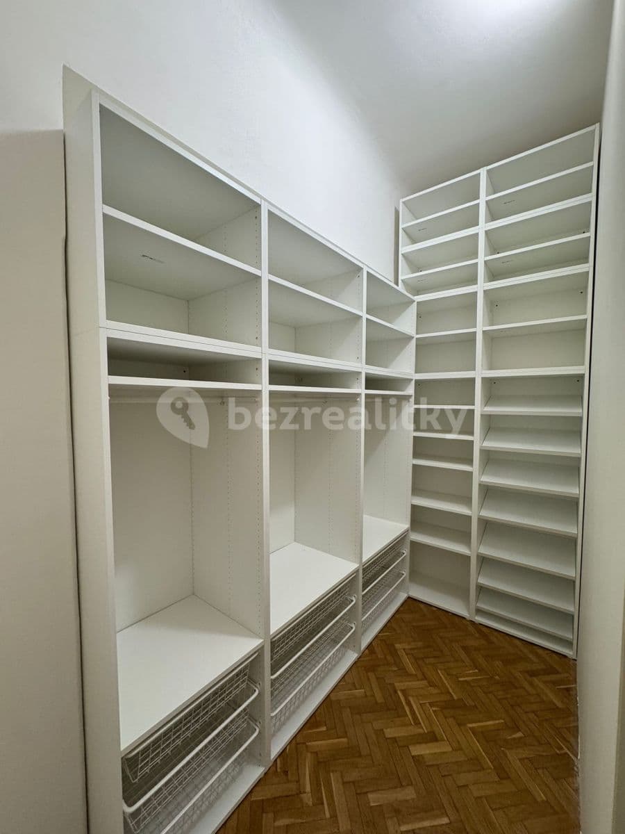 1 bedroom with open-plan kitchen flat to rent, 56 m², Jungmannova, Prague, Prague 1 bedroom with open-plan kitchen flat to rent, 56 m², Jungmannova, Prague, Prague