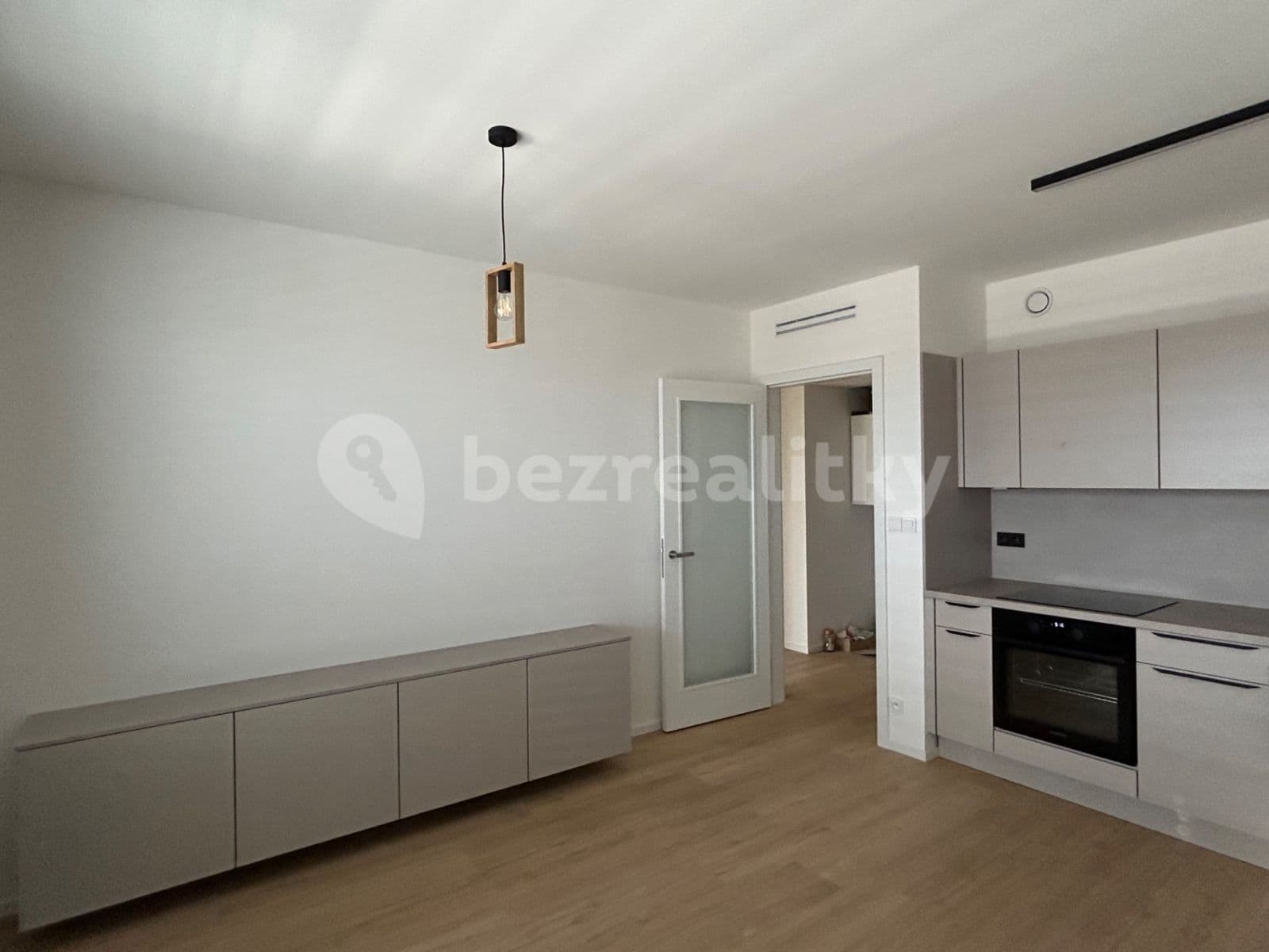 1 bedroom with open-plan kitchen flat to rent, 49 m², Hábova, Prague, Prague 1 bedroom with open-plan kitchen flat to rent, 49 m², Hábova, Prague, Prague