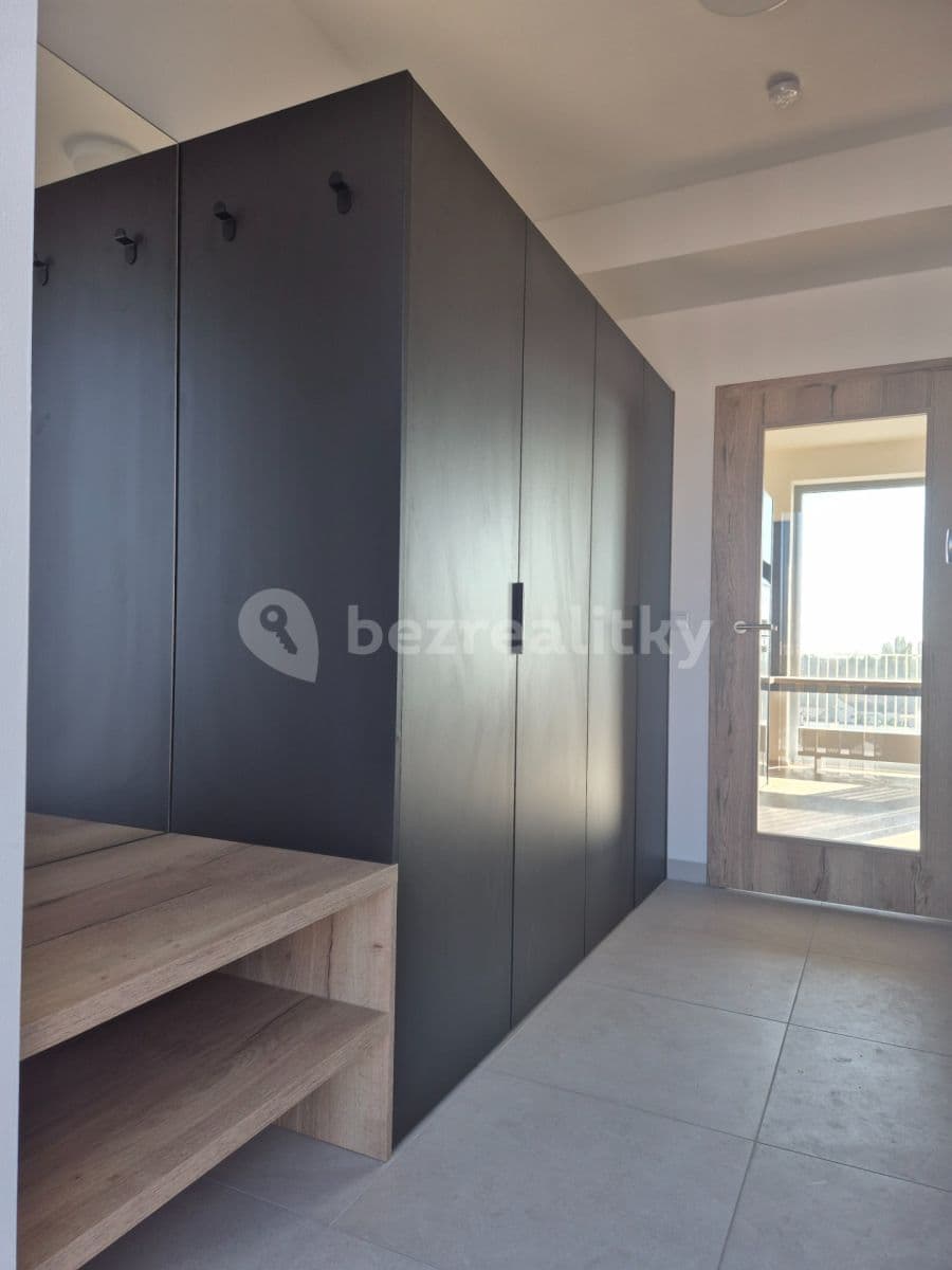 1 bedroom with open-plan kitchen flat to rent, 41 m², Řepova, Brno, Jihomoravský Region 1 bedroom with open-plan kitchen flat to rent, 41 m², Řepova, Brno, Jihomoravský Region