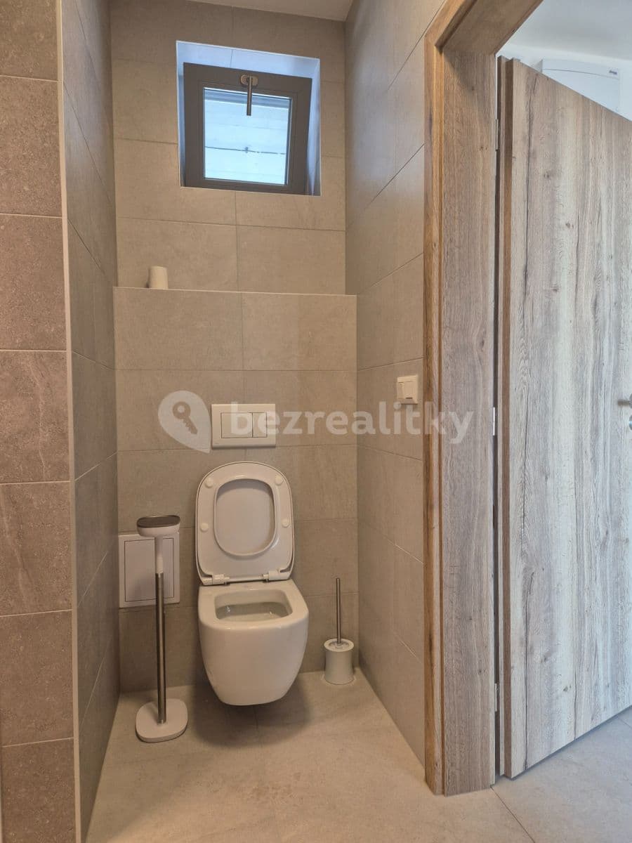 1 bedroom with open-plan kitchen flat to rent, 41 m², Řepova, Brno, Jihomoravský Region 1 bedroom with open-plan kitchen flat to rent, 41 m², Řepova, Brno, Jihomoravský Region