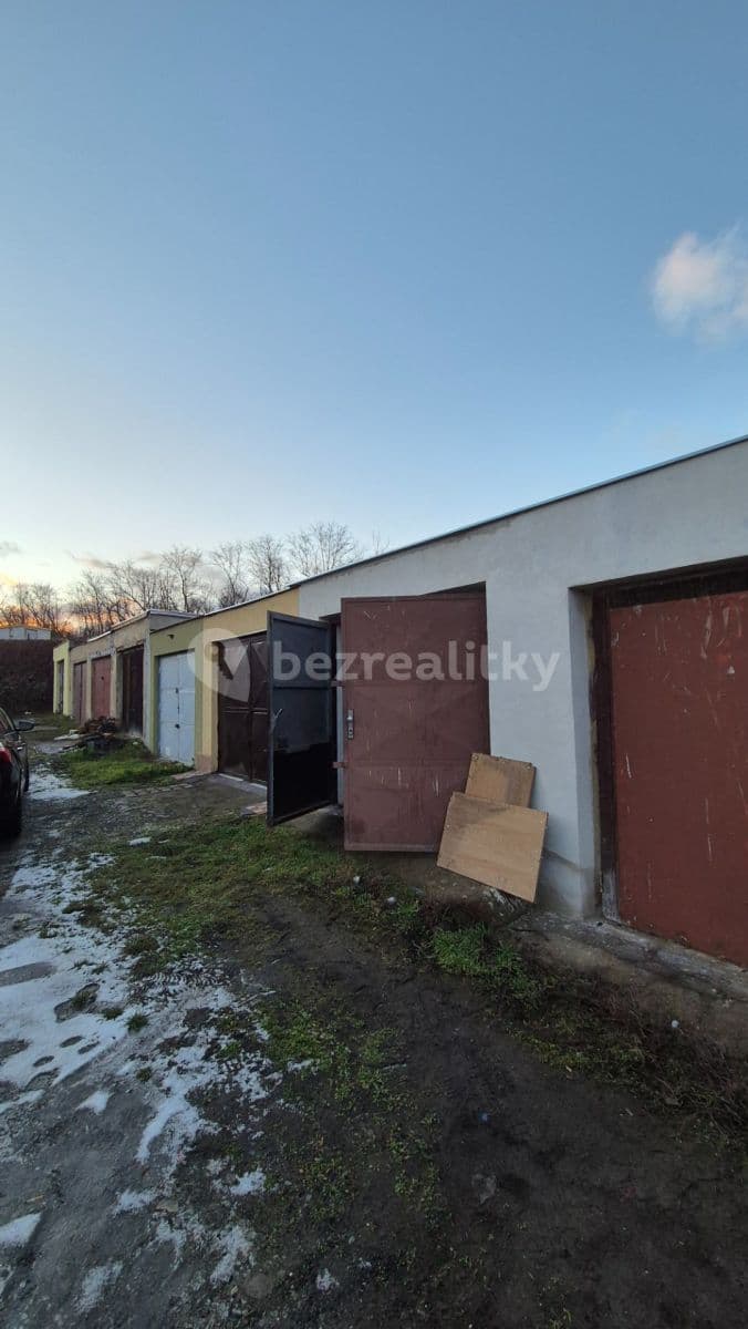 garage to rent, 21 m², Ústí nad Labem, Ústecký Region garage to rent, 21 m², Ústí nad Labem, Ústecký Region